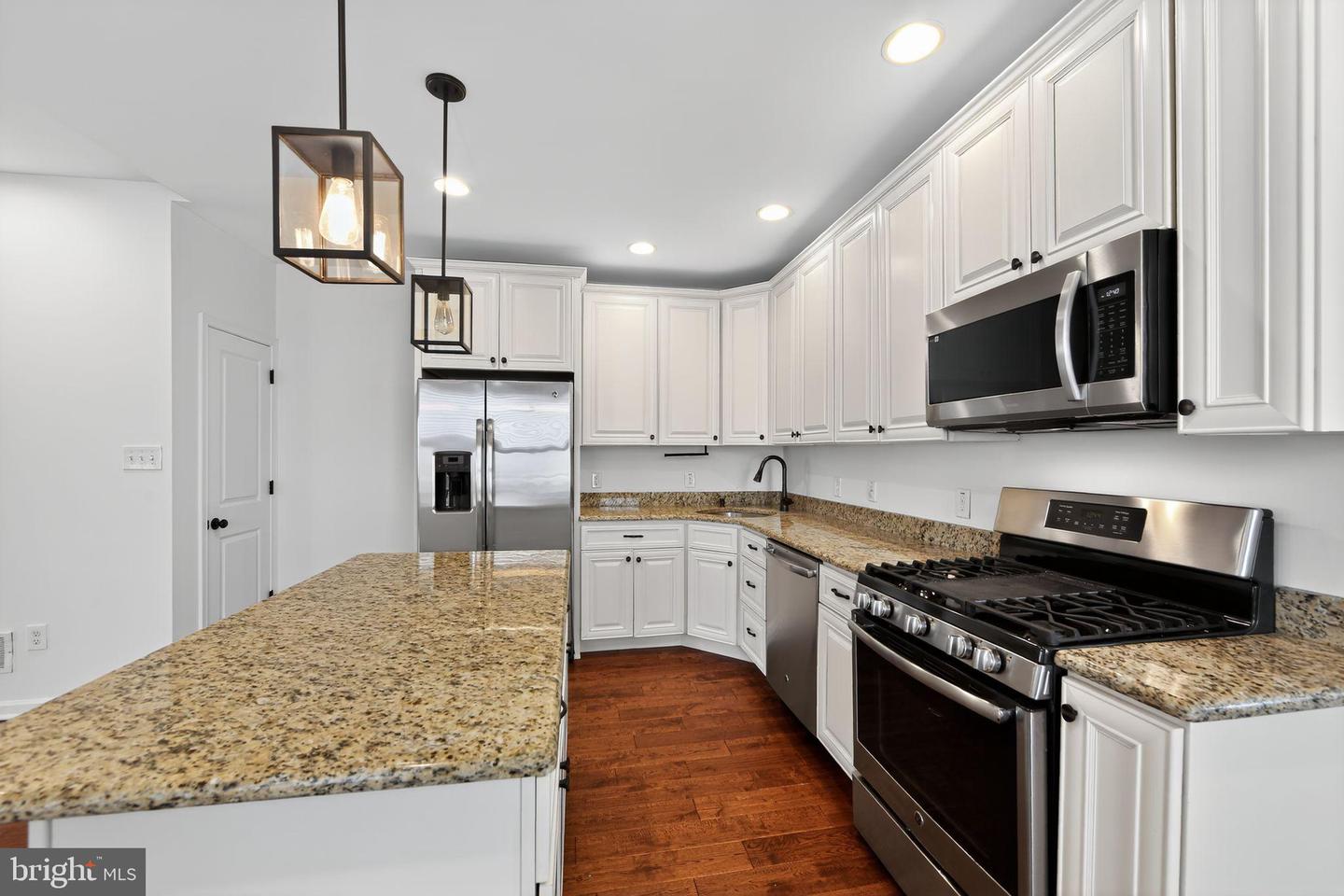 Conshohocken, Pennsylvania, 19428, United States, 3 Bedrooms Bedrooms, ,3 BathroomsBathrooms,Residential,For Sale,1989240