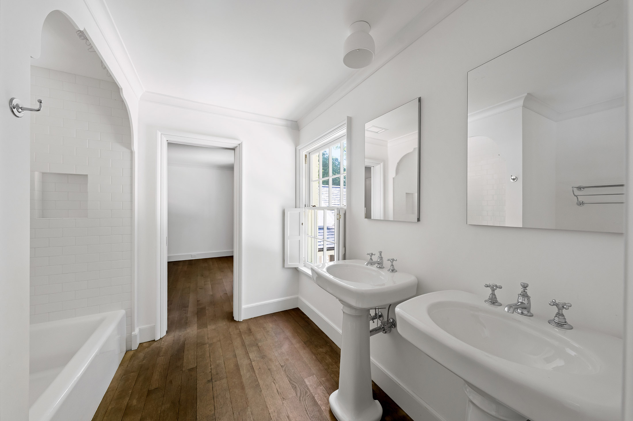  Timeless Architecture and Modern Livability Converge in Tuxedo Park Home - 物件實景