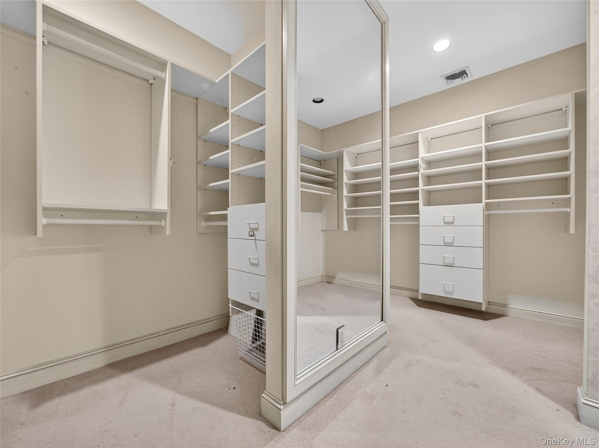 Sloatsburg, New York, 10974, United States, 5 Bedrooms Bedrooms, ,5 BathroomsBathrooms,Residential,For Sale,1982230