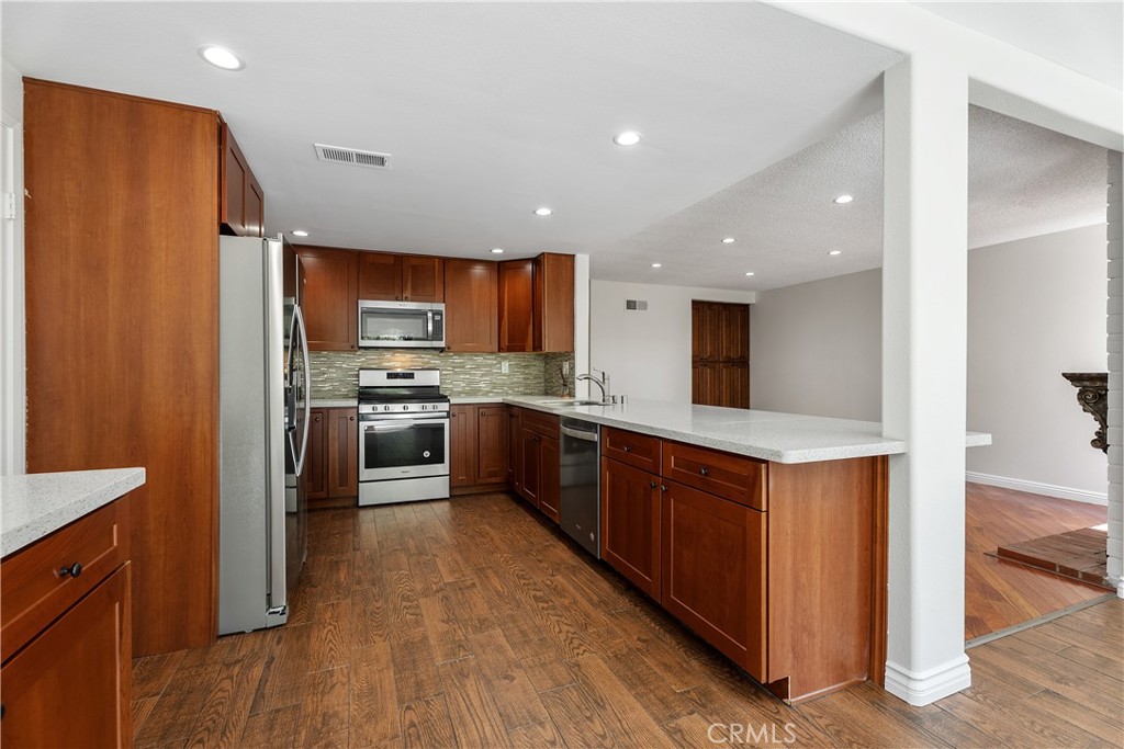 Irvine, California, 92620, United States, 4 Bedrooms Bedrooms, ,3 BathroomsBathrooms,Residential,For Sale,1991860