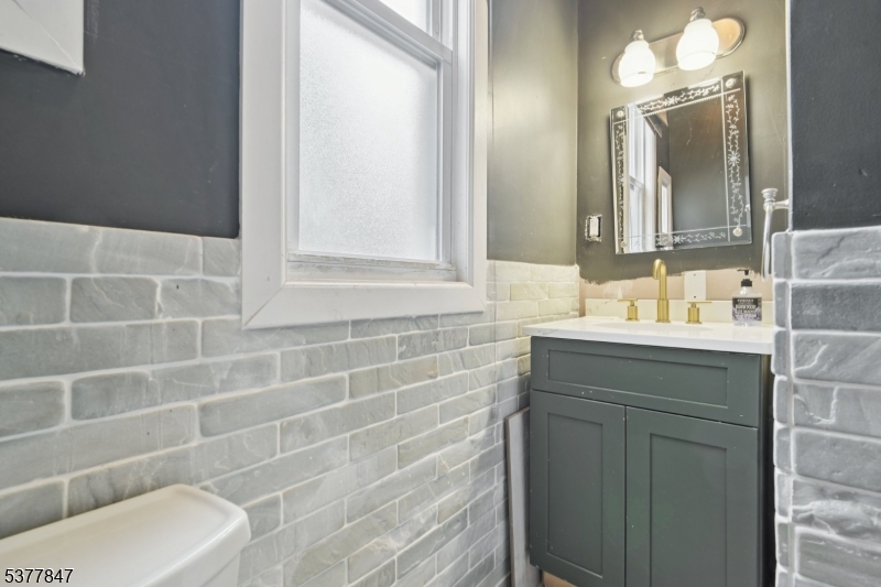 City Of Orange Twp., New Jersey, 07050, United States, 4 Bedrooms Bedrooms, ,5 BathroomsBathrooms,Residential,For Sale,1916773