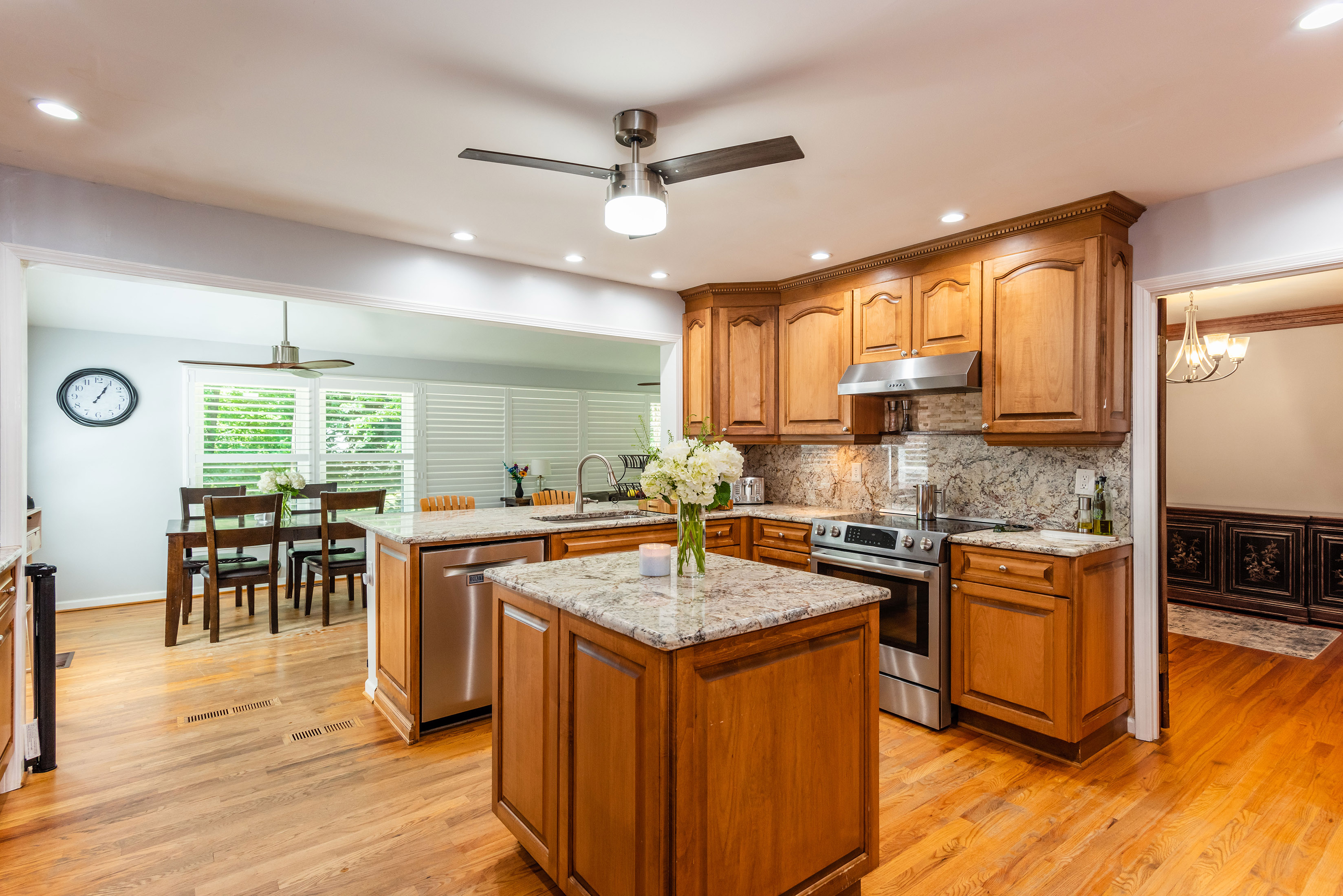  Tucked into an Established Neighborhood in the Heart of Peachtree Corners - 物件實景