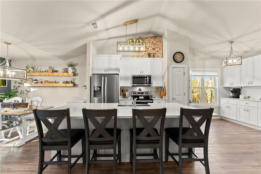 Cumming, Georgia, 30041, United States, 3 Bedrooms Bedrooms, ,2 BathroomsBathrooms,Residential,For Sale,2009266