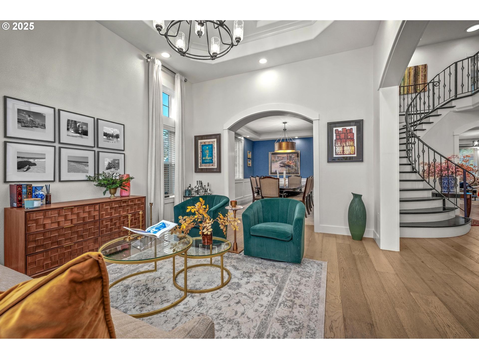 Portland, Oregon, 97223, United States, 4 Bedrooms Bedrooms, ,3 BathroomsBathrooms,Residential,For Sale,1991848