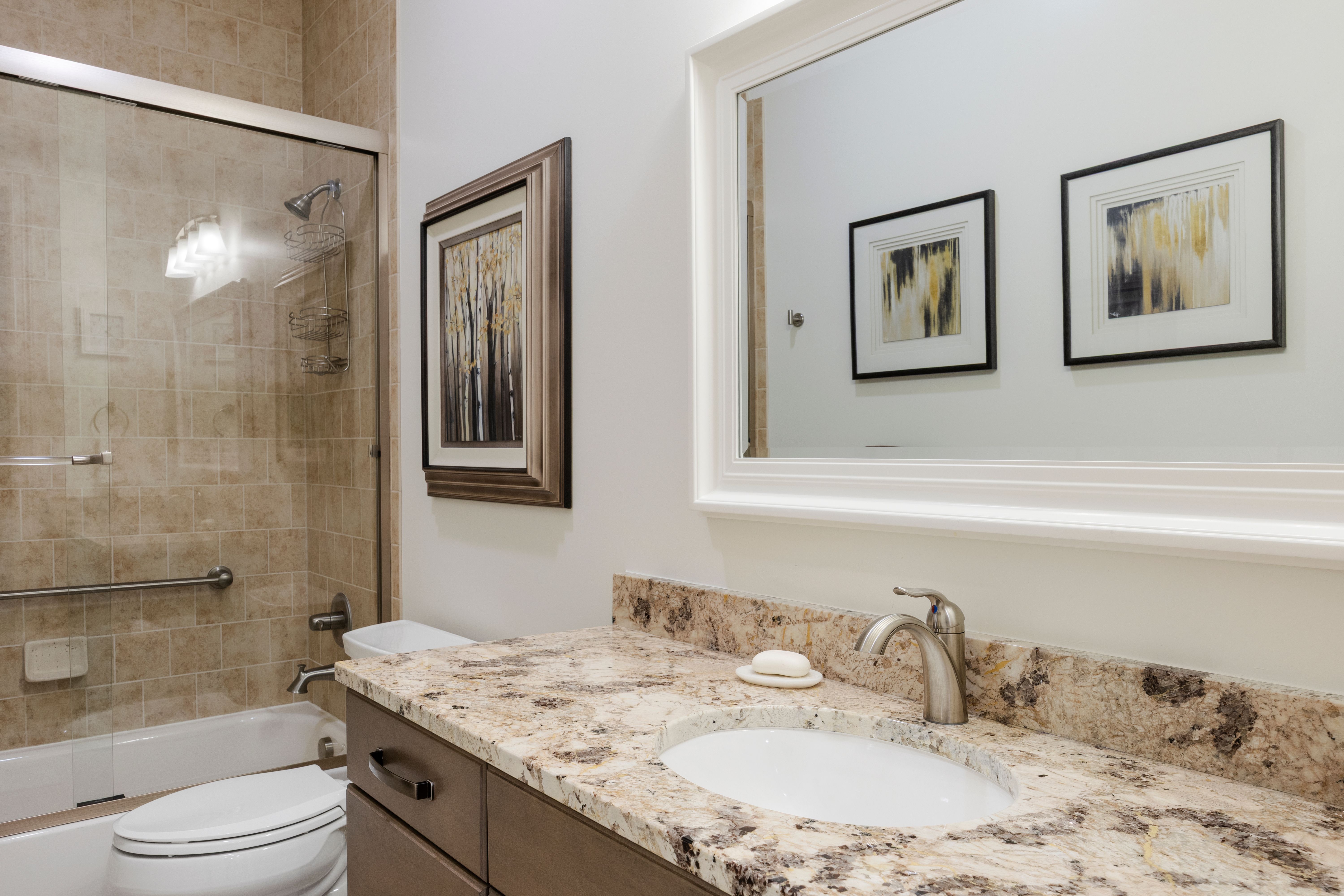  Beautifully Maintained 4 Bed  3 Bath Residence in Castle Pines Village - 物件實景