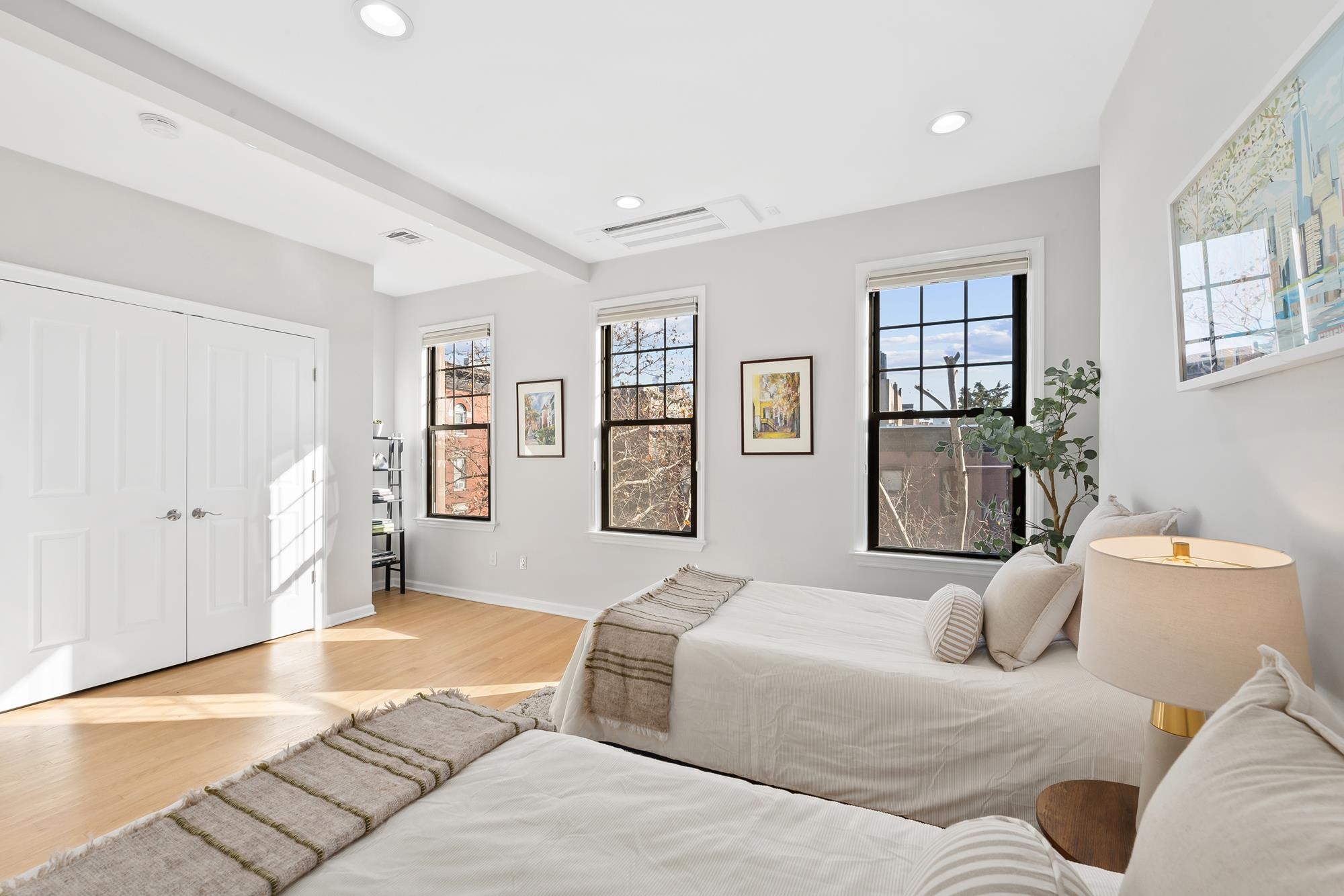 Hoboken, New Jersey, 07030, United States, 5 Bedrooms Bedrooms, ,3 BathroomsBathrooms,Residential,For Sale,2003289