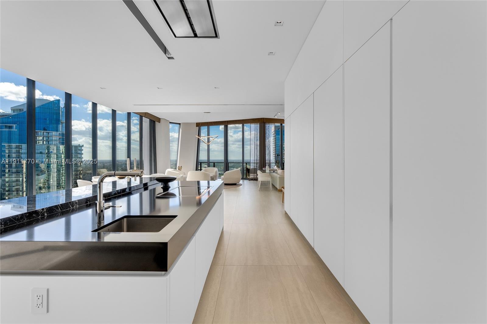 Miami, Florida, 33132, United States, 6 Bedrooms Bedrooms, ,7 BathroomsBathrooms,Residential,For Sale,1991375