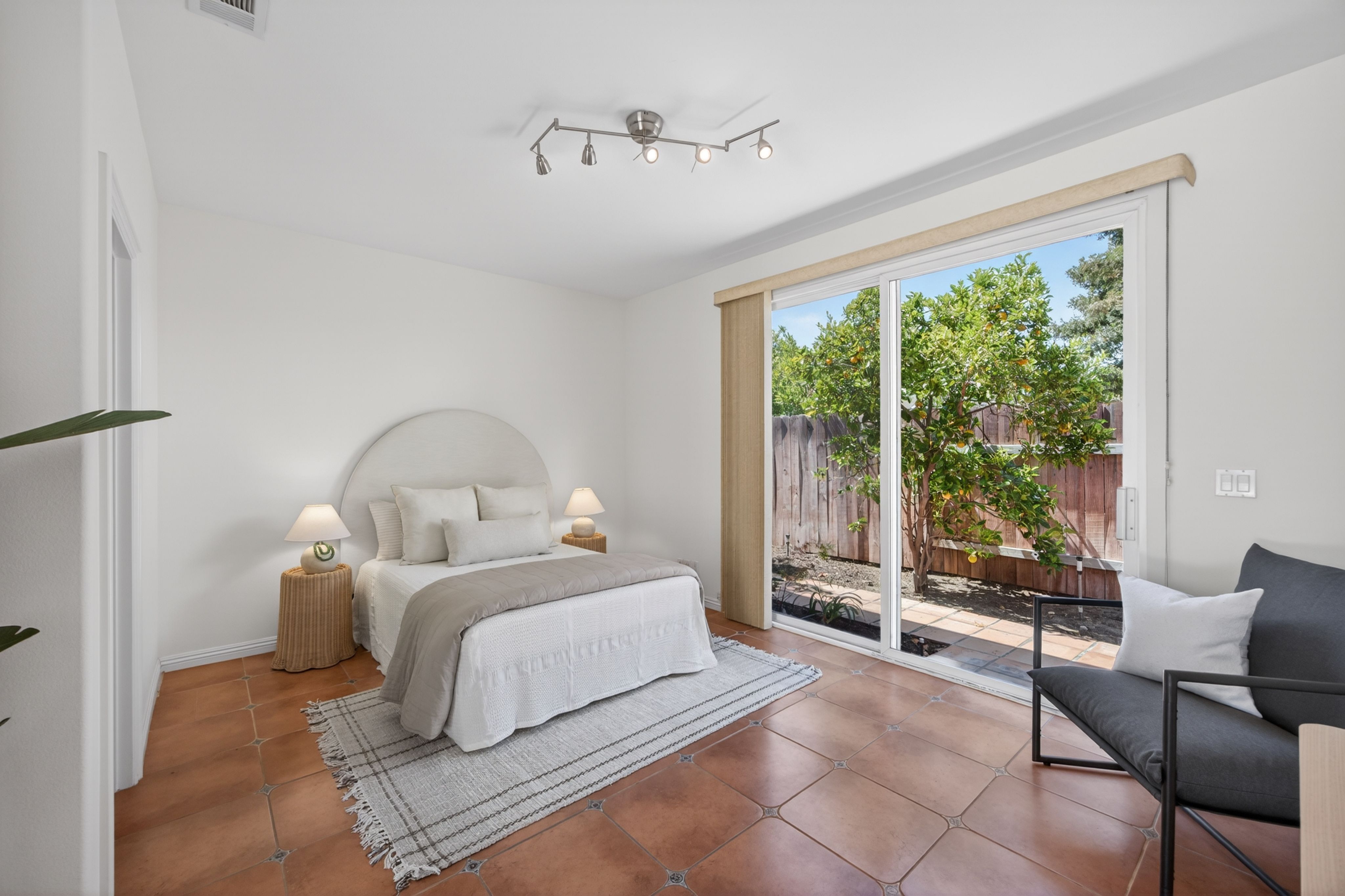  1602 Grace Court, Camarillo, CA 93010 - 物件實景