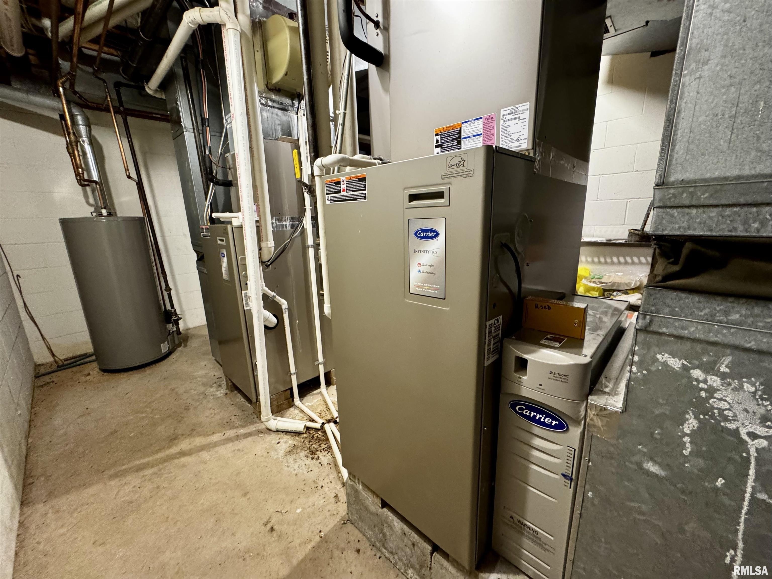 Macomb, Illinois, 61455, United States, 4 Bedrooms Bedrooms, ,6 BathroomsBathrooms,Residential,For Sale,1976758