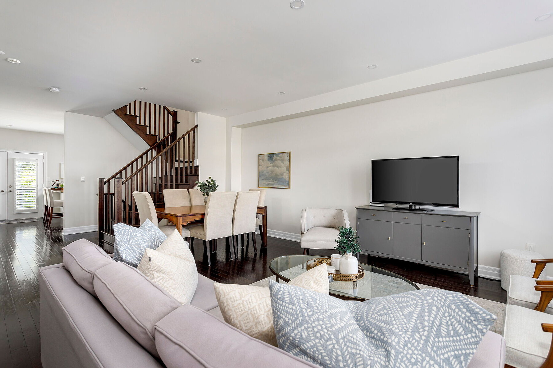  Iconic Lakeview Townhome - 物件實景