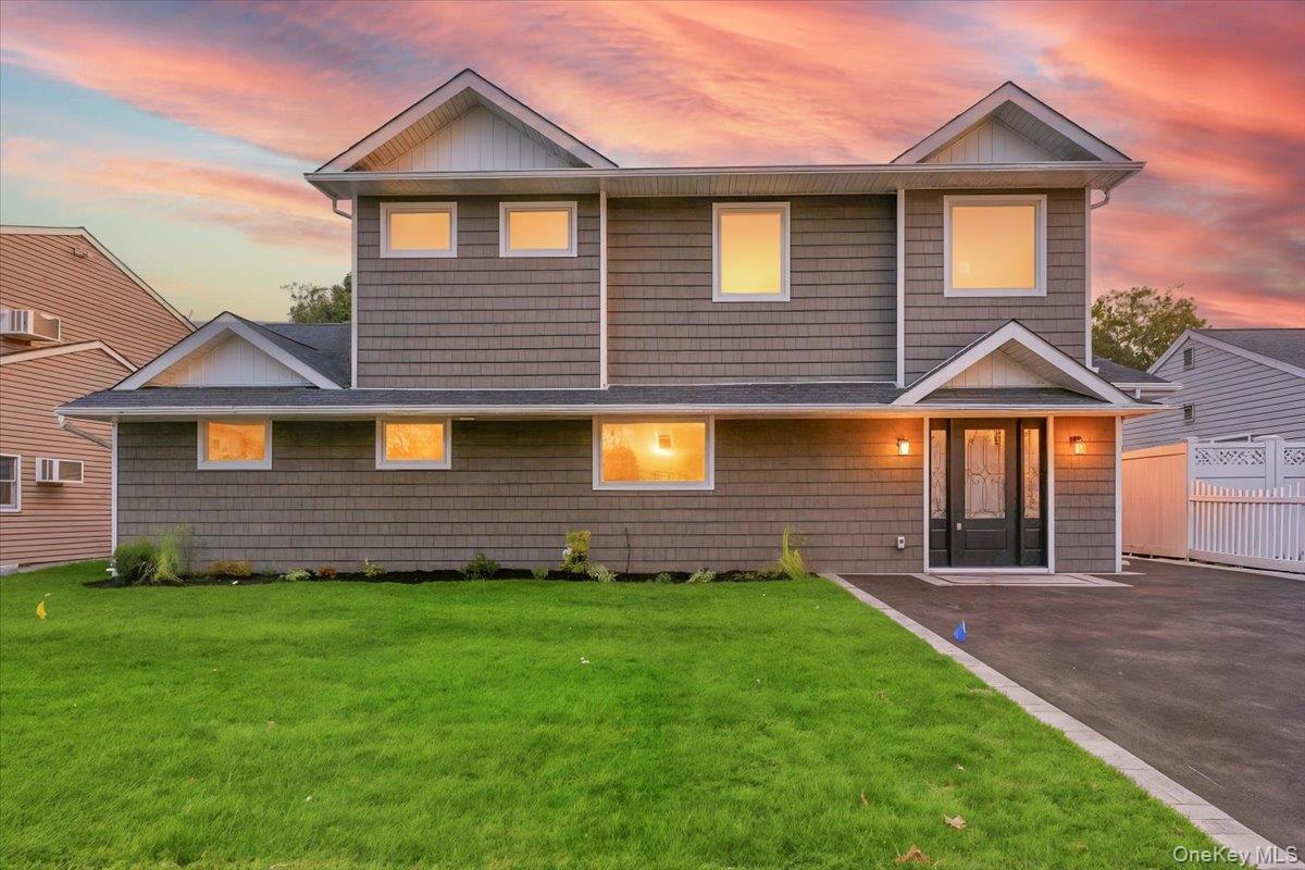 Bethpage, New York, 11714, United States, 5 Bedrooms Bedrooms, ,4 BathroomsBathrooms,Residential,For Sale,1986527