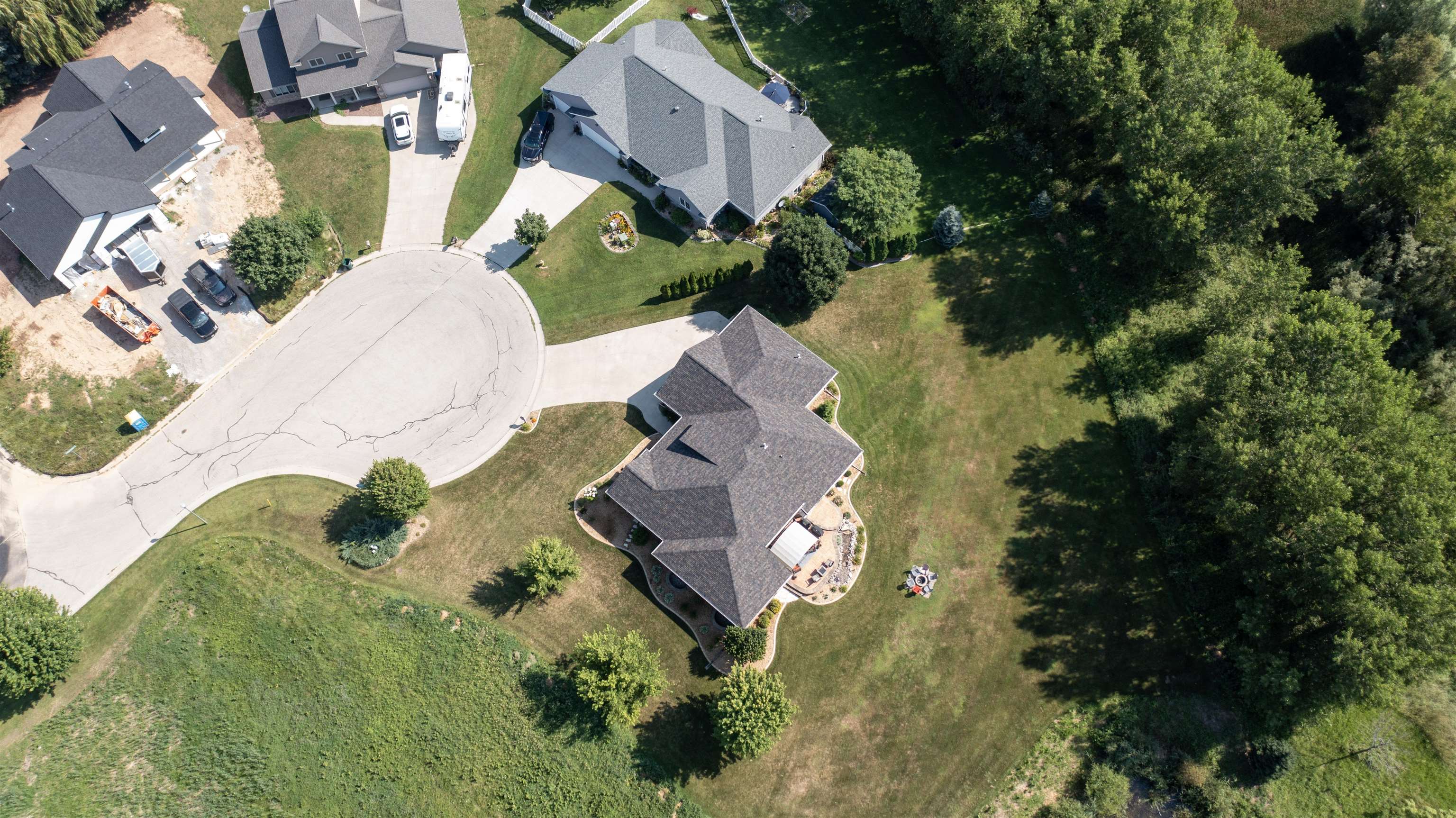 Appleton, Wisconsin, 54913, United States, 5 Bedrooms Bedrooms, ,4 BathroomsBathrooms,Residential,For Sale,1927956