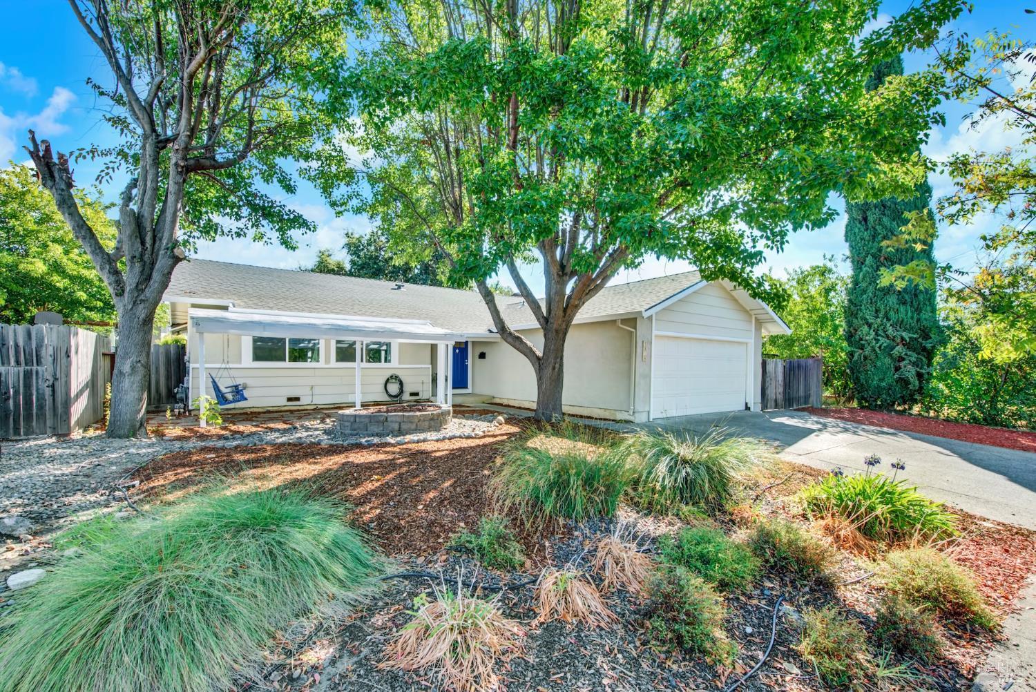 Napa, California, 94558, United States, 3 Bedrooms Bedrooms, ,2 BathroomsBathrooms,Residential,For Sale,1939926