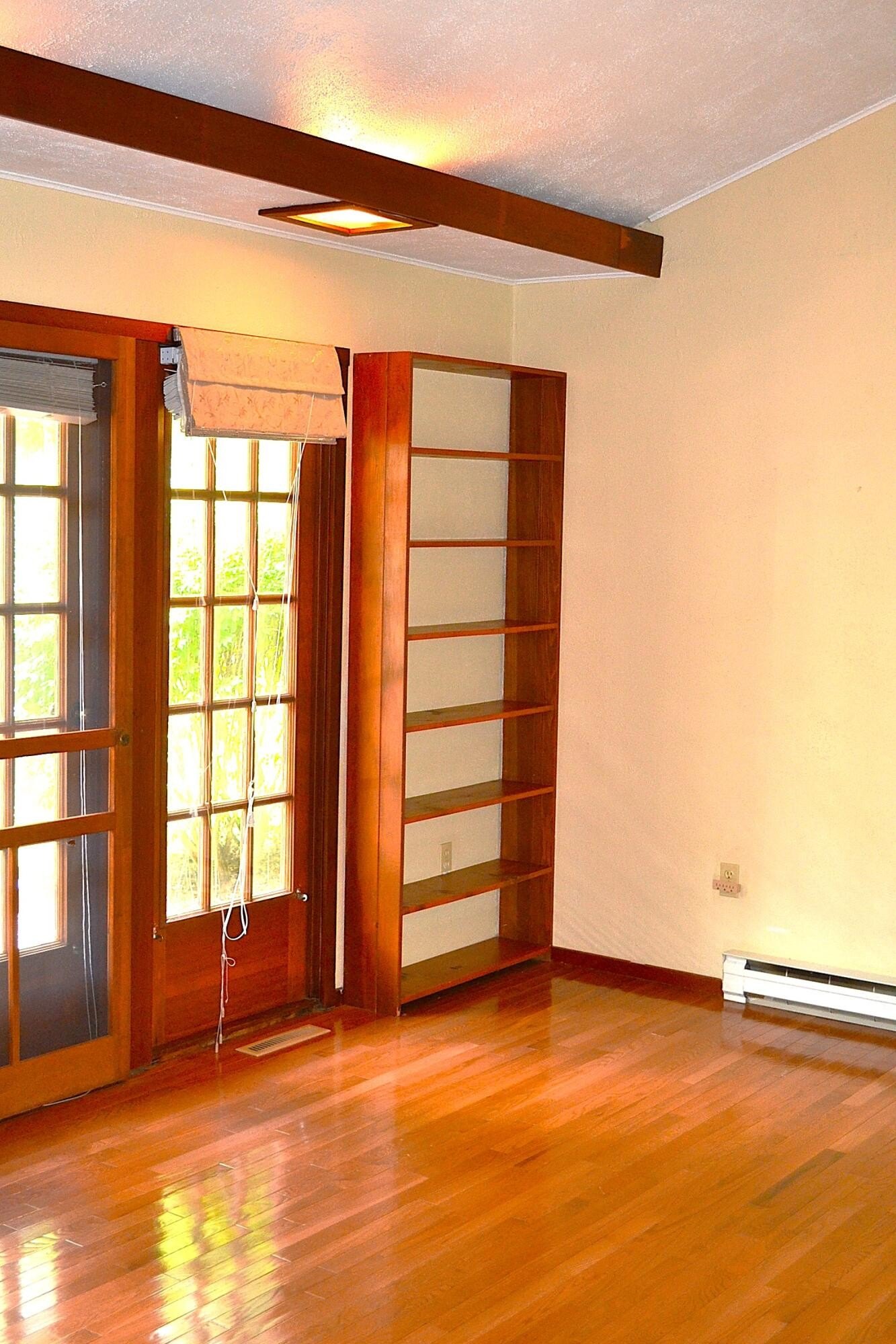 Lewisburg, West Virginia, 24901, United States, 6 Bedrooms Bedrooms, ,3 BathroomsBathrooms,Residential,For Sale,1940620