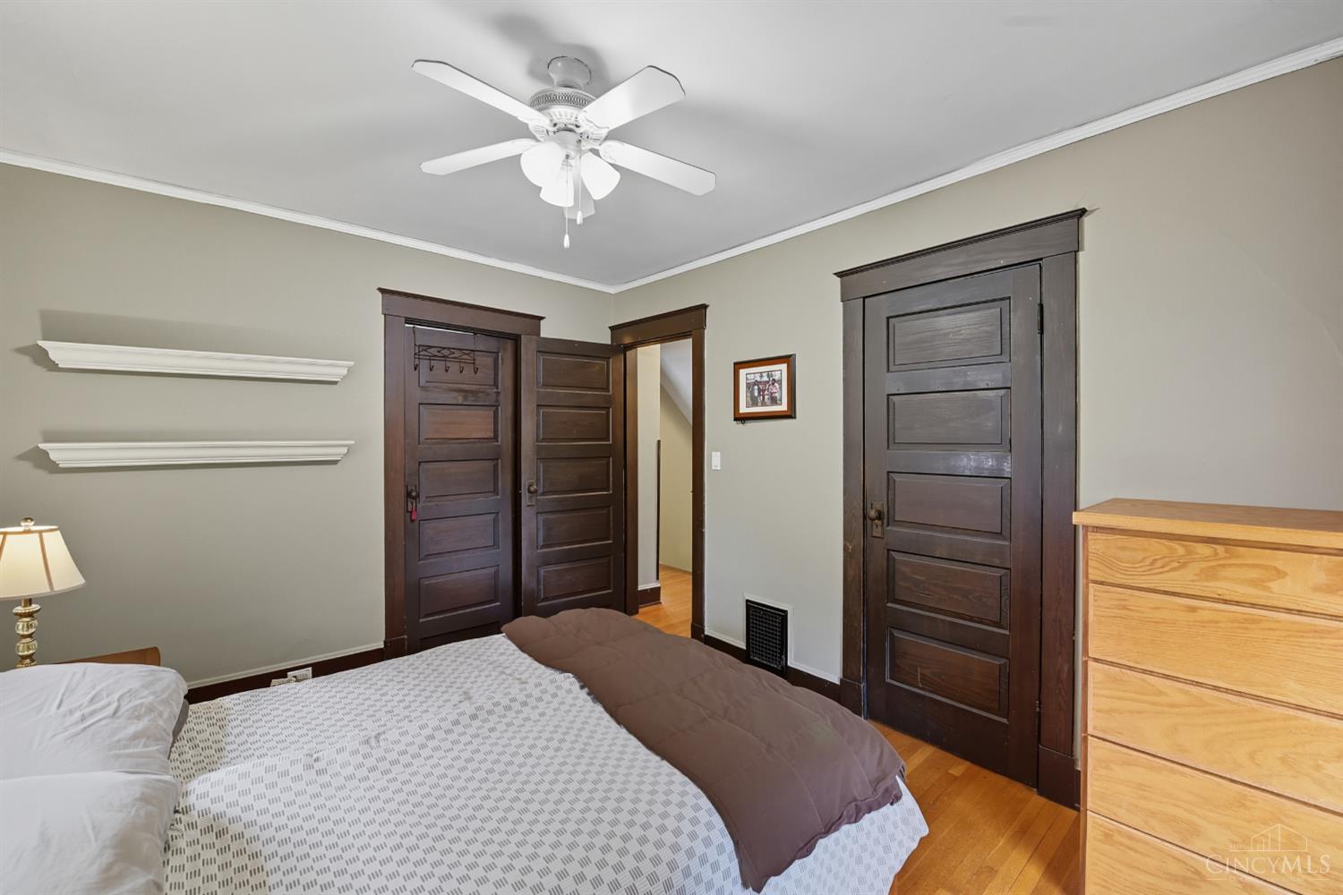 Cincinnati, Ohio, 45209, United States, 5 Bedrooms Bedrooms, ,2 BathroomsBathrooms,Residential,For Sale,1966693