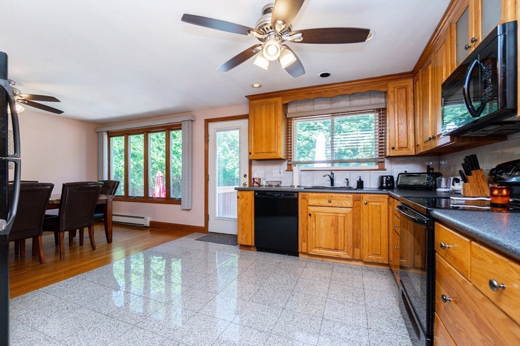 Saugus, Massachusetts, 01906, United States, 3 Bedrooms Bedrooms, ,2 BathroomsBathrooms,Residential,For Sale,1982387