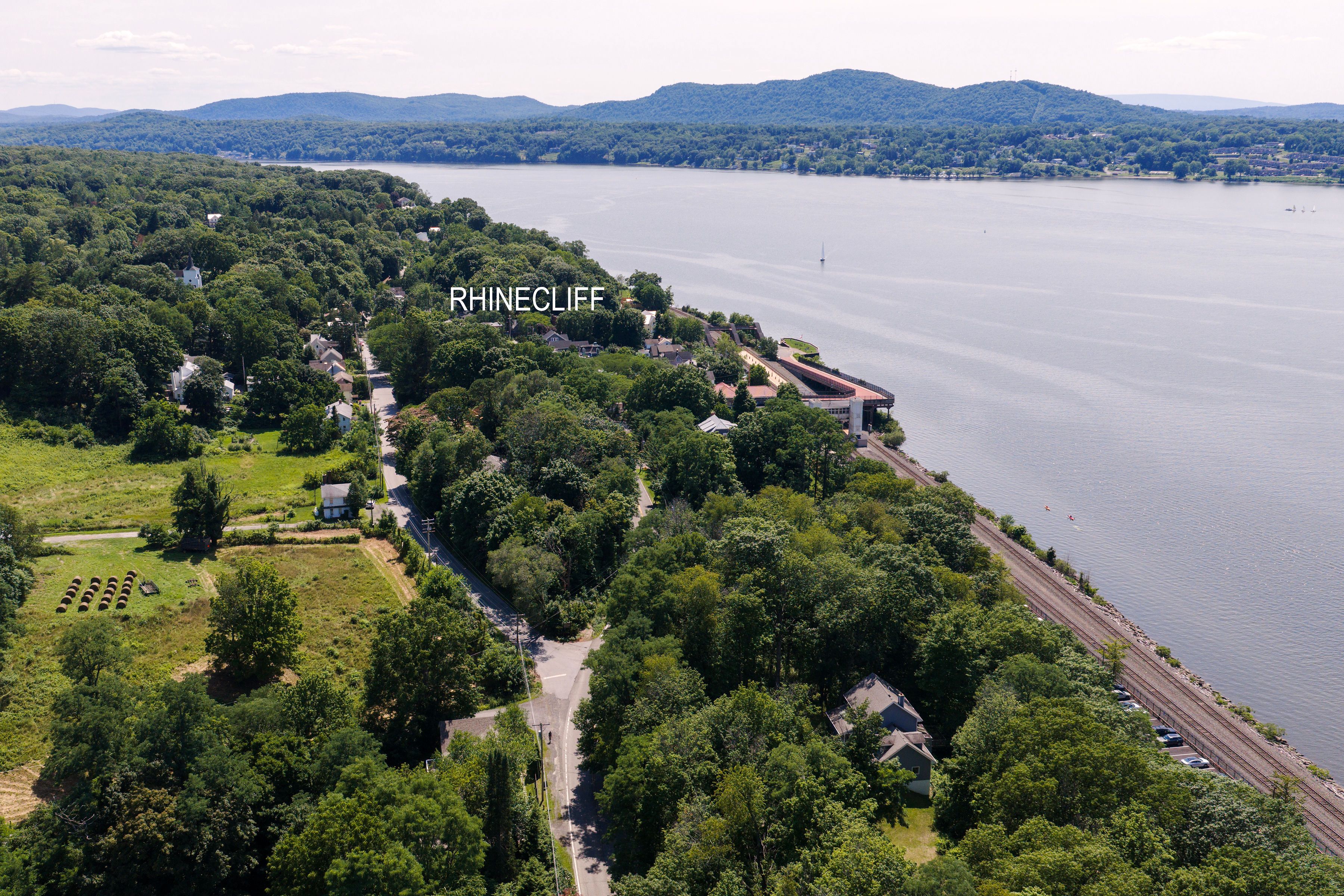  420 Rhinecliff Road, Rhinecliff, NY 12572 - 物件實景