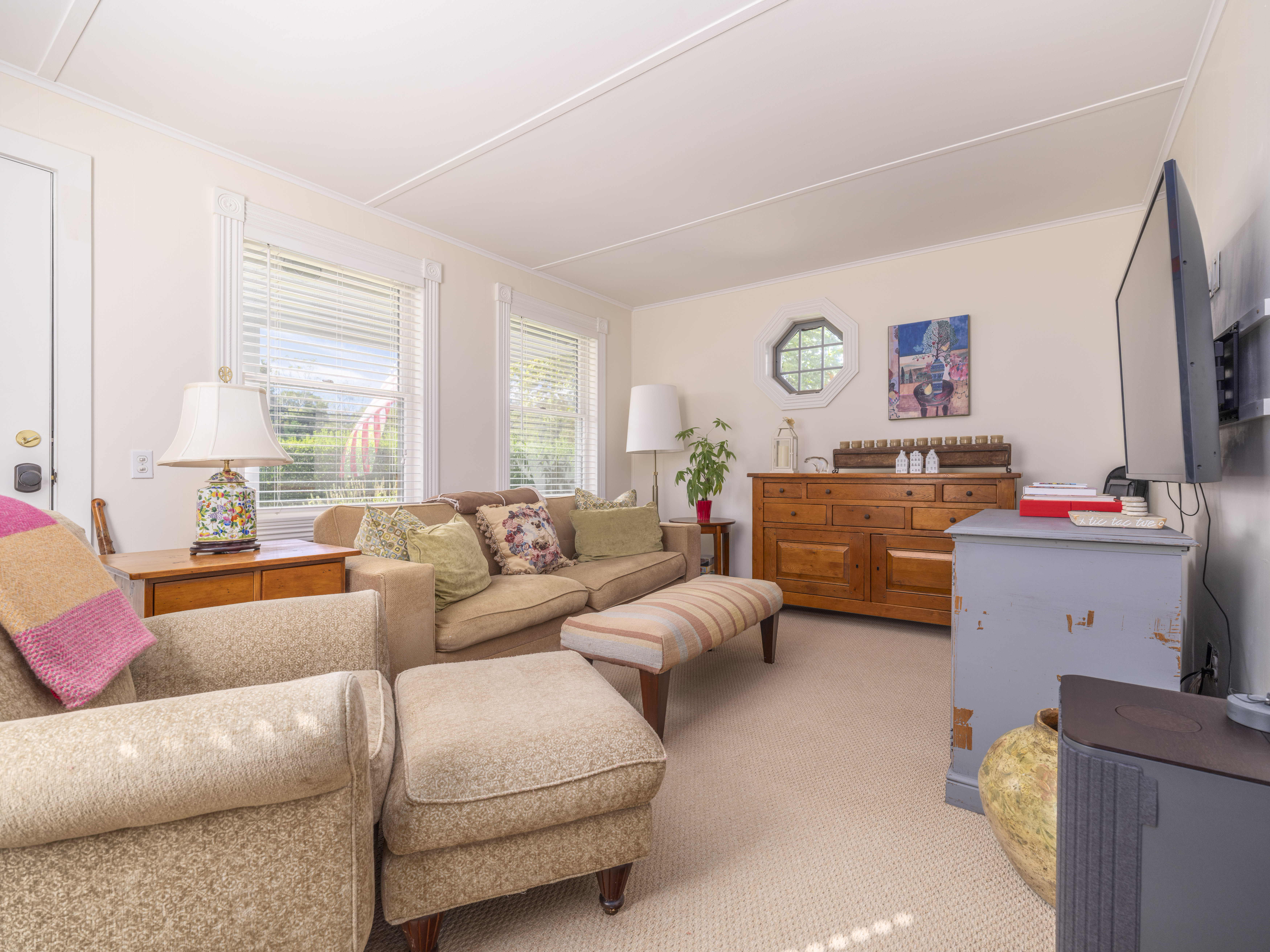 Cutchogue, New York, 11935, United States, 4 Bedrooms Bedrooms, ,2 BathroomsBathrooms,Residential,For Sale,1987431