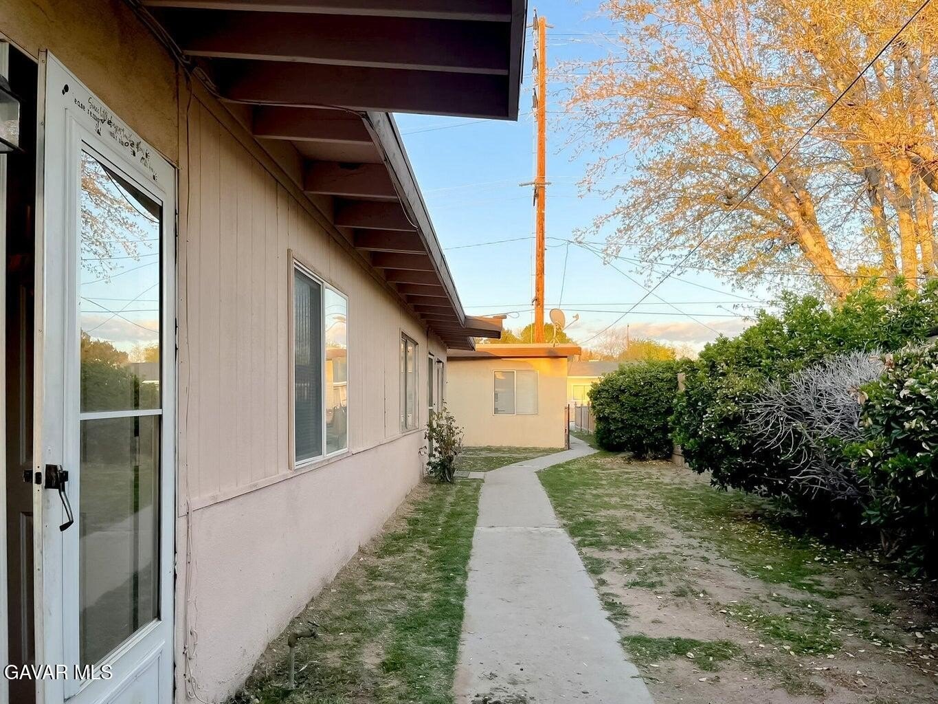 Lancaster, California, 93534, United States, 7 Bedrooms Bedrooms, ,3 BathroomsBathrooms,Residential,For Sale,2005650