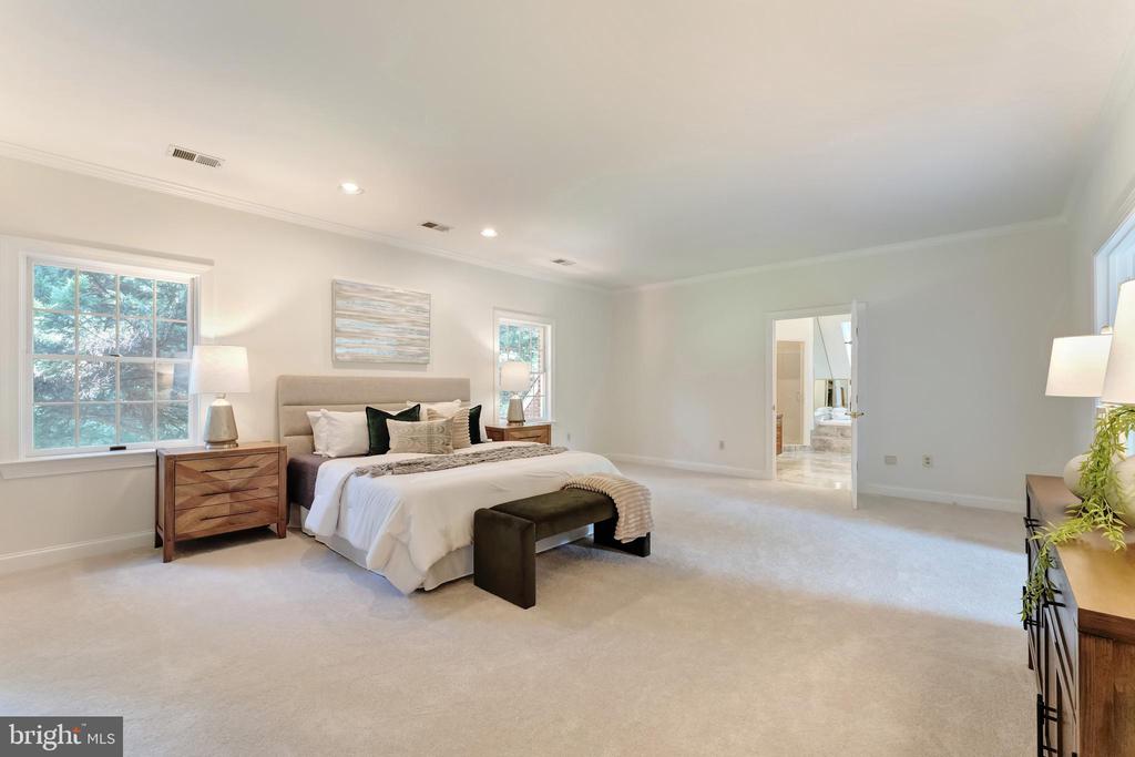 Great Falls, Virginia, 22066, United States, 5 Bedrooms Bedrooms, ,5 BathroomsBathrooms,Residential,For Sale,1900616