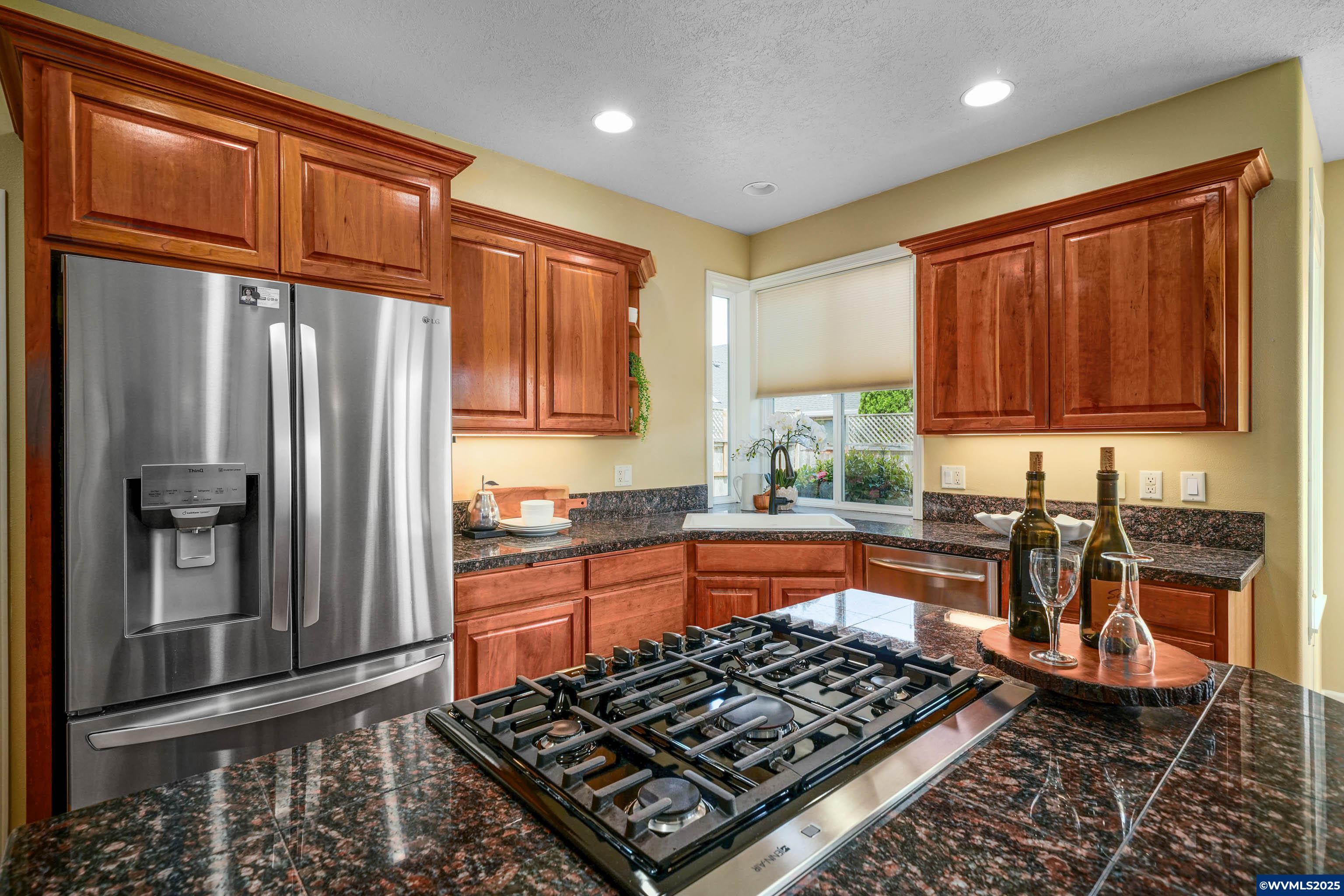 Salem, Oregon, 97306, United States, 5 Bedrooms Bedrooms, ,4 BathroomsBathrooms,Residential,For Sale,1786457