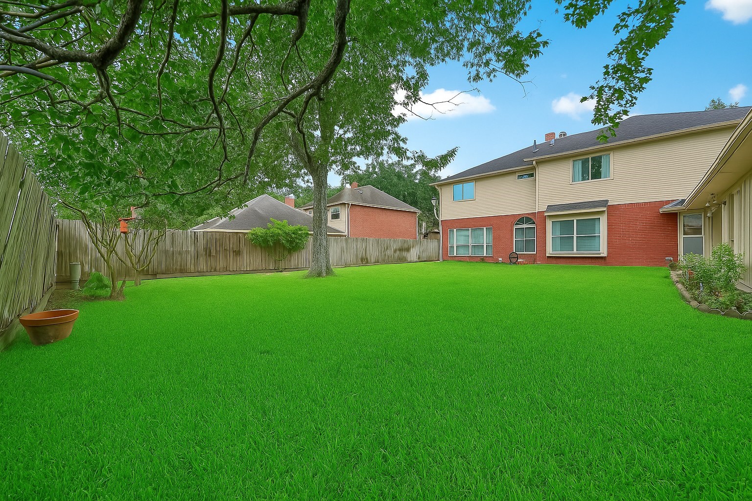 Sugar Land, Texas, 77478, United States, 5 Bedrooms Bedrooms, ,4 BathroomsBathrooms,Residential,For Sale,1971376