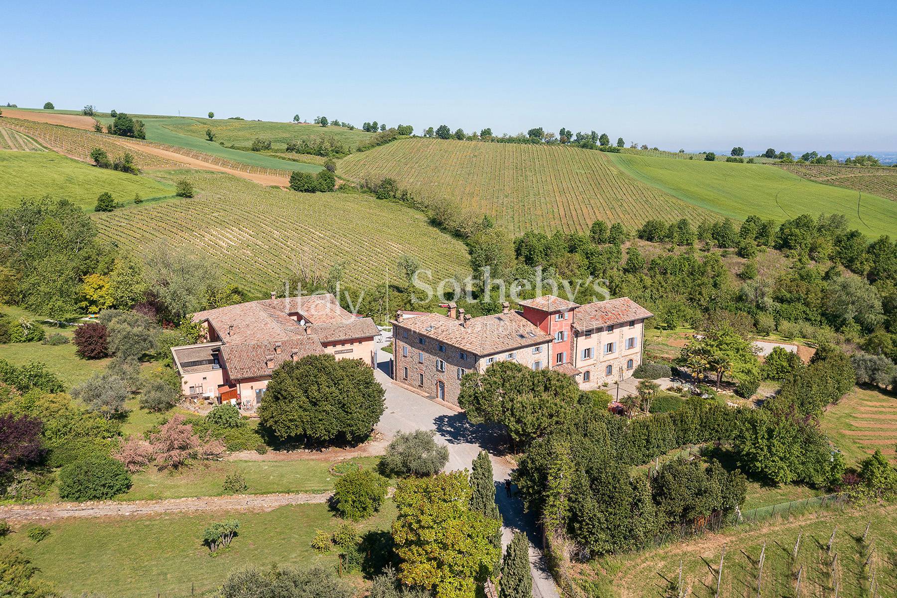  Farmhouse among the Vineyards of the Val Tidone south of Milan - 物件實景