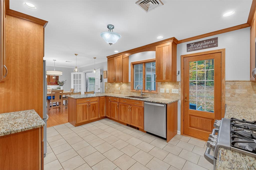 Poughkeepsie, New York, 12603, United States, 3 Bedrooms Bedrooms, ,2 BathroomsBathrooms,Residential,For Sale,1980252