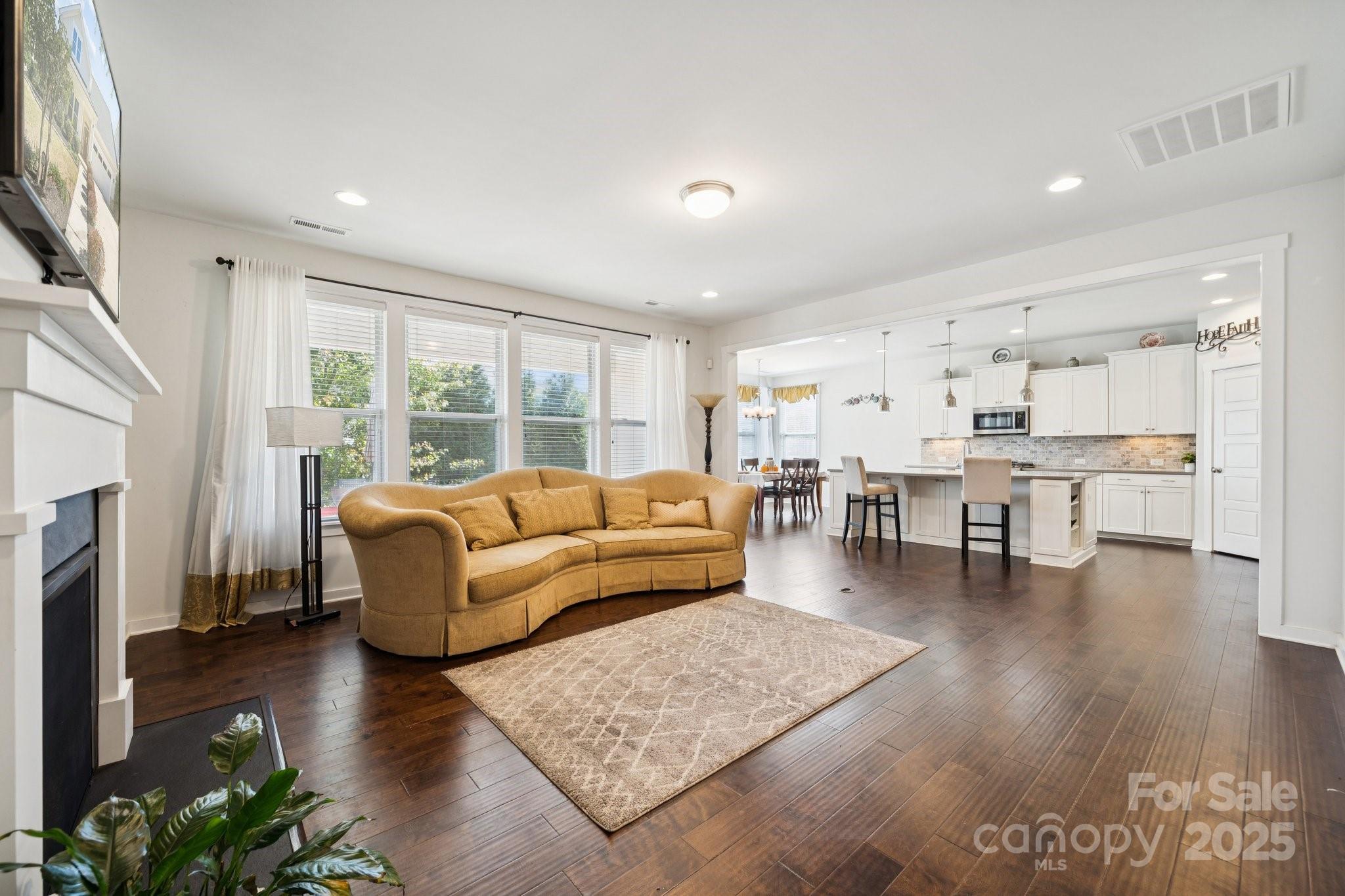 Clover, South Carolina, 29710, United States, 3 Bedrooms Bedrooms, ,2 BathroomsBathrooms,Residential,For Sale,1965516