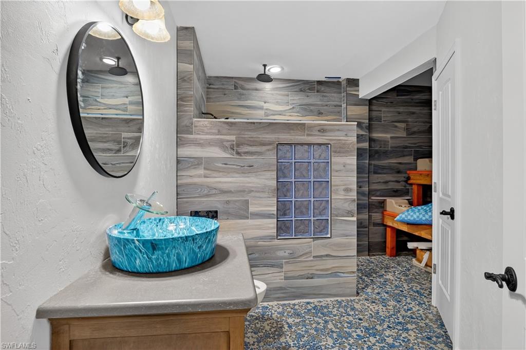 St. James City, Florida, 33956, United States, 5 Bedrooms Bedrooms, ,4 BathroomsBathrooms,Residential,For Sale,2000786