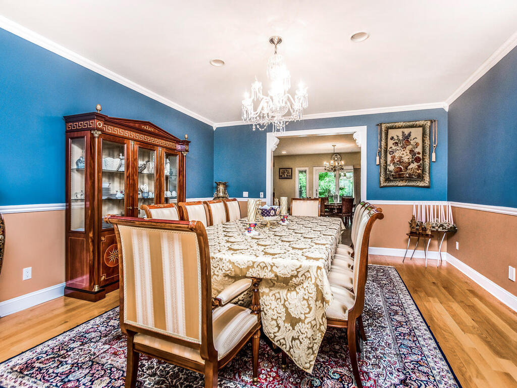 Scarsdale, New York, 10583, United States, 5 Bedrooms Bedrooms, ,6 BathroomsBathrooms,Residential,For Sale,1974207