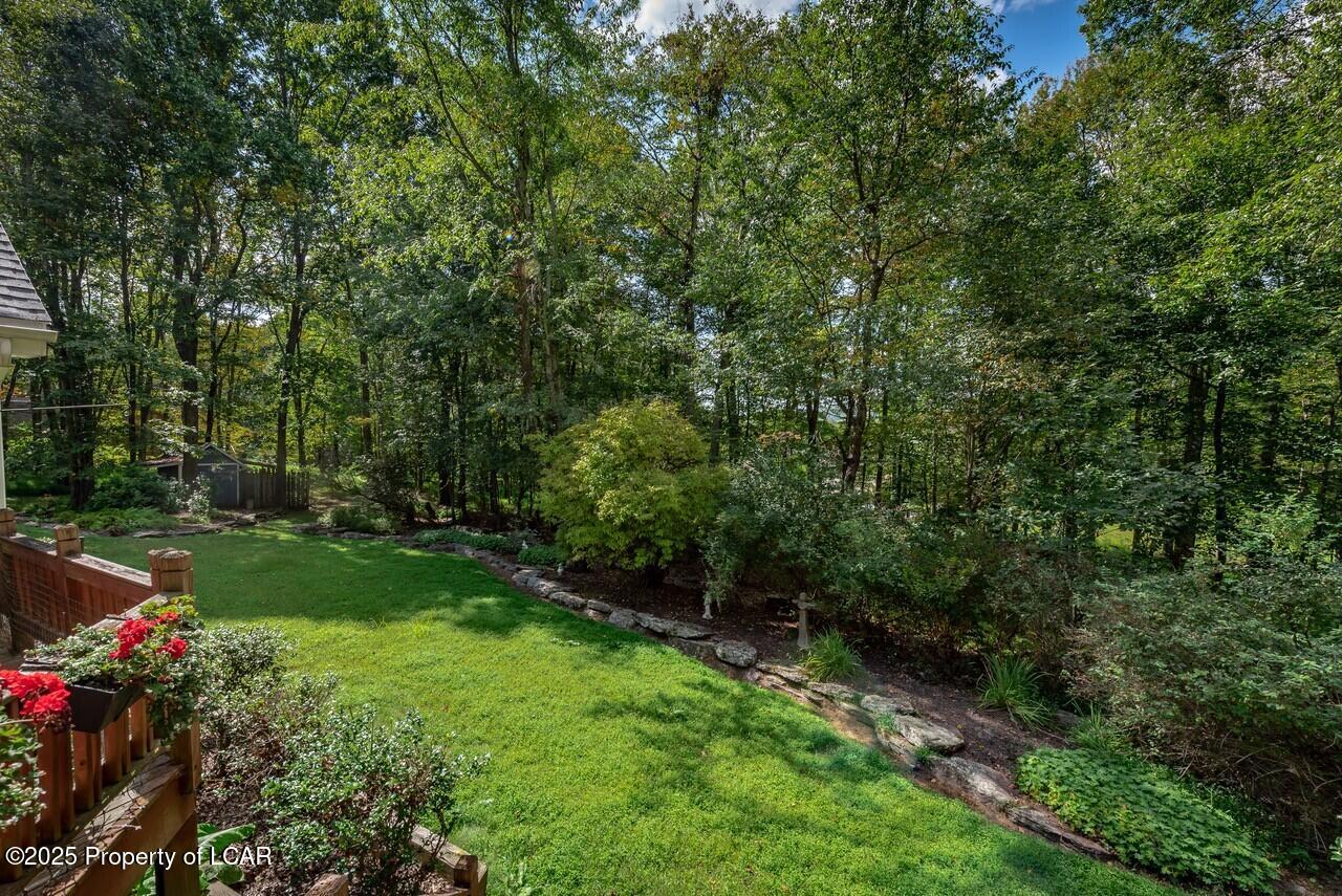 Dallas, Pennsylvania, 18612, United States, 5 Bedrooms Bedrooms, ,3 BathroomsBathrooms,Residential,For Sale,2006135