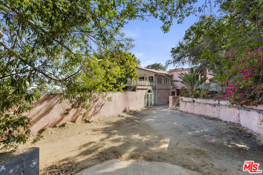 Los Angeles, California, 90046, United States, ,Land,For Sale,1891121