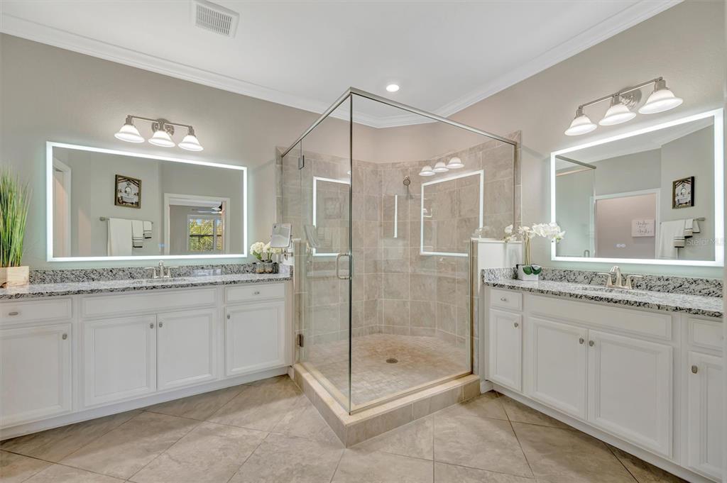 Bradenton, Florida, 34211, United States, 3 Bedrooms Bedrooms, ,2 BathroomsBathrooms,Residential,For Sale,1995984