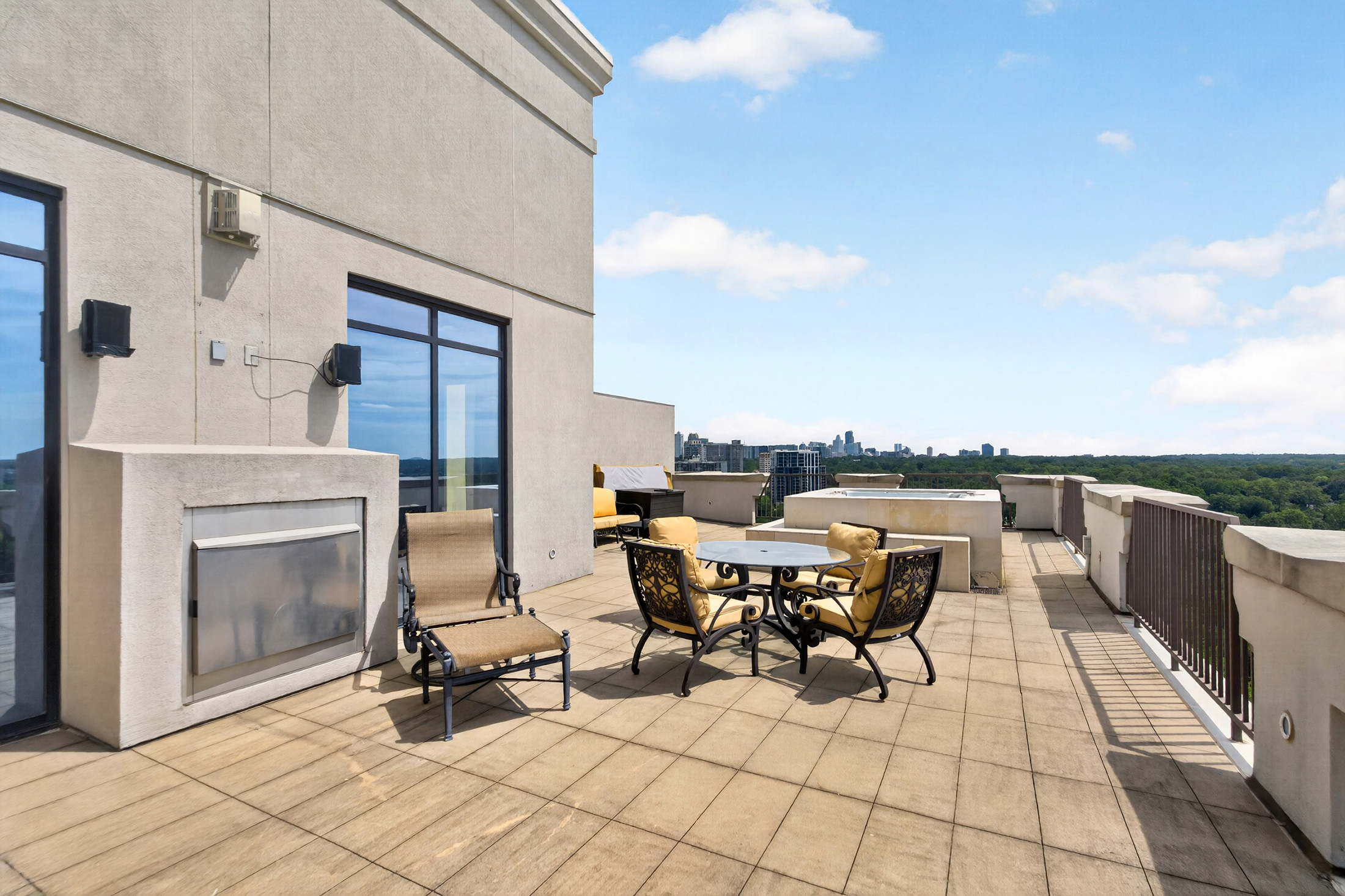  Extraordinary Penthouse with Skyline Views, Perfectly Situated on Peachtree - 物件實景
