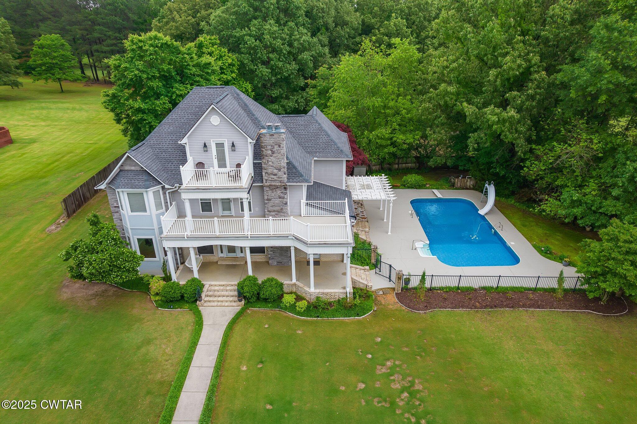 Humboldt, Tennessee, 38343, United States, 4 Bedrooms Bedrooms, ,5 BathroomsBathrooms,Residential,For Sale,1818356