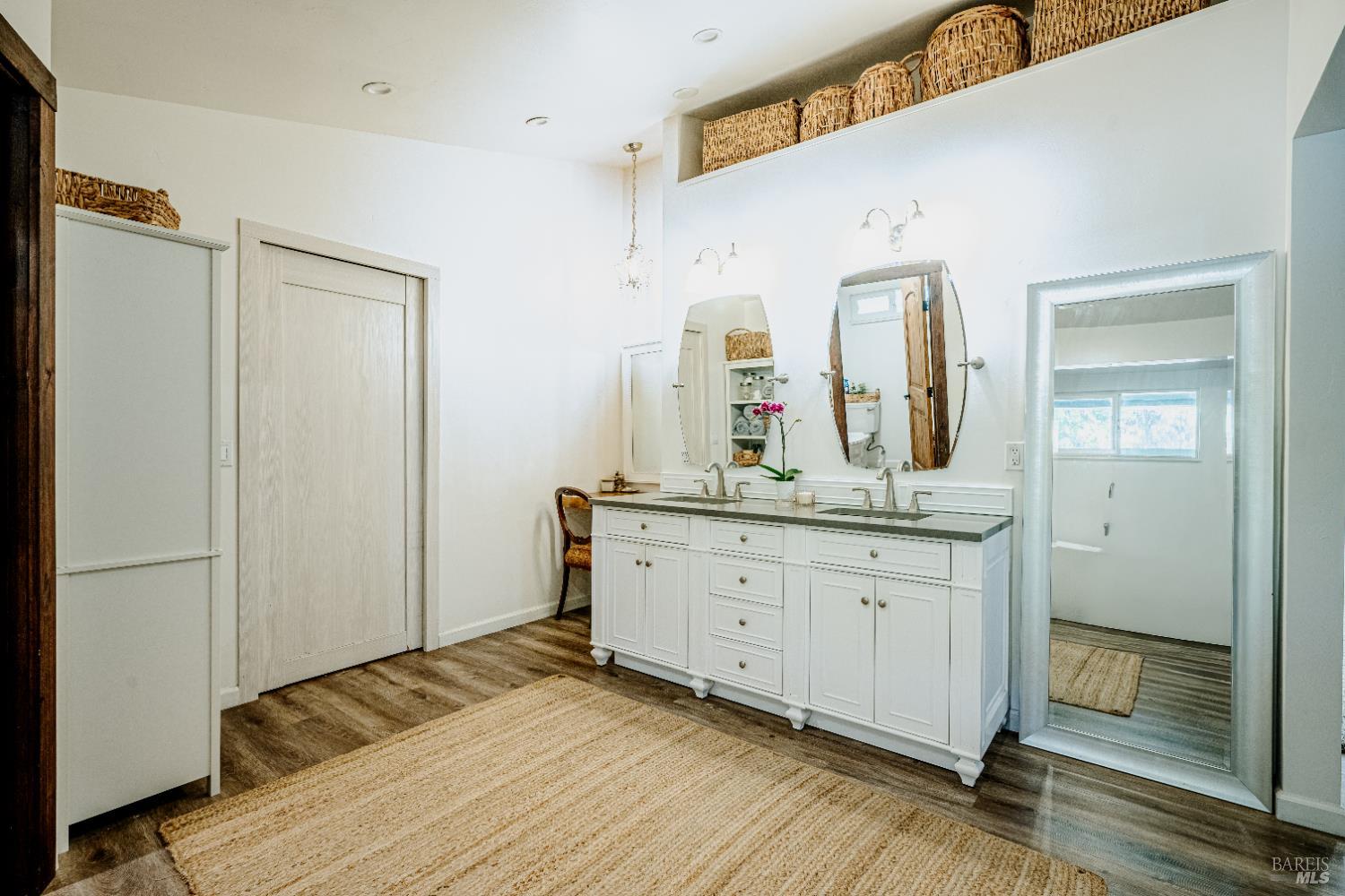 Ukiah, California, 95482, United States, 3 Bedrooms Bedrooms, ,4 BathroomsBathrooms,Residential,For Sale,2000121