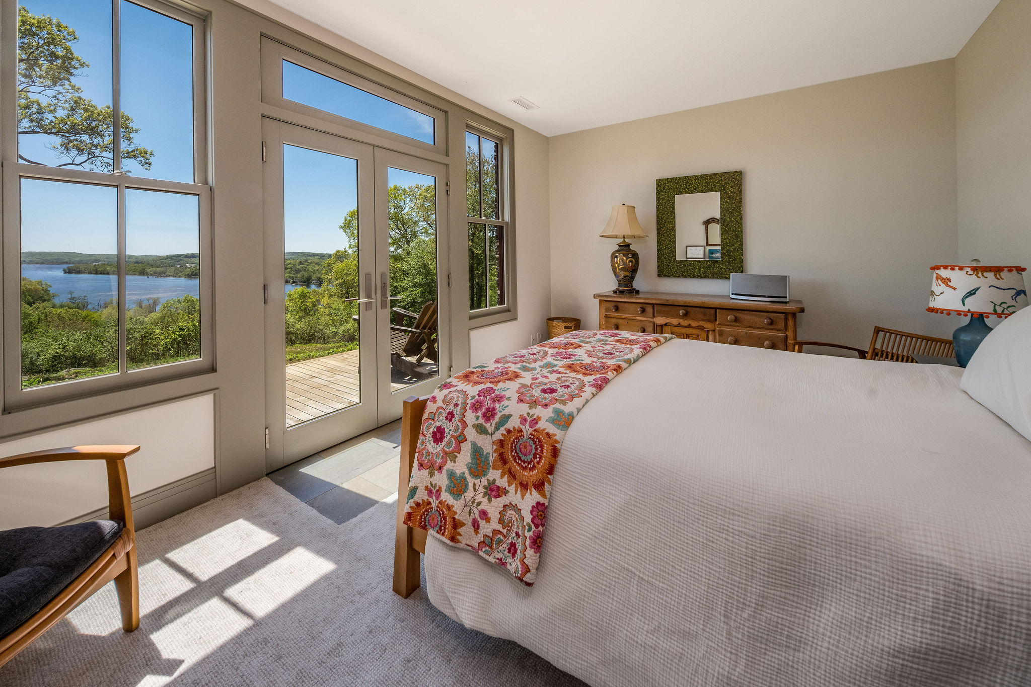  Majestically set on 15.22 Private Acres Overlooking The River - 物件實景
