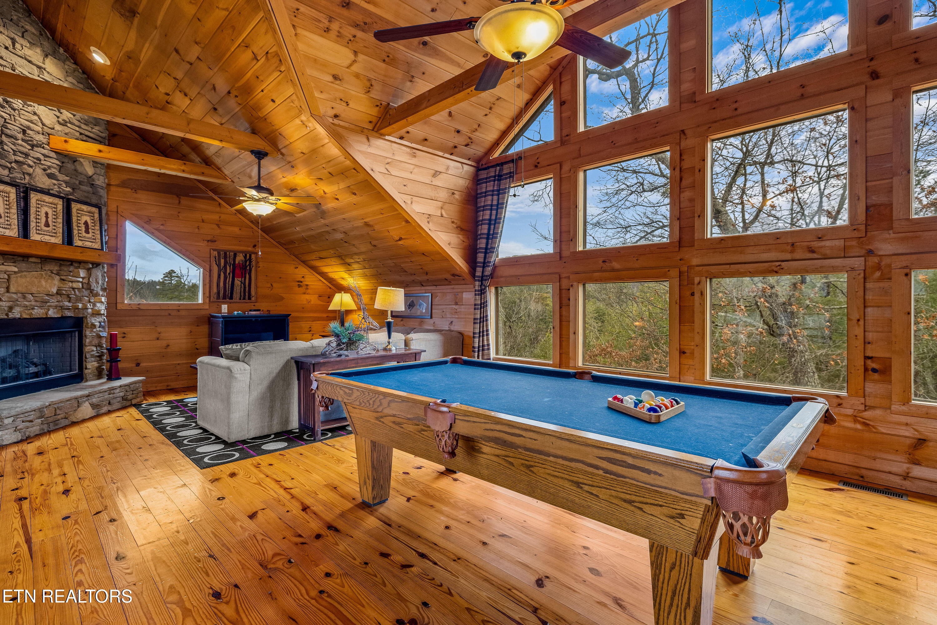 Townsend, Tennessee, 37882, United States, 3 Bedrooms Bedrooms, ,3 BathroomsBathrooms,Residential,For Sale,1982274