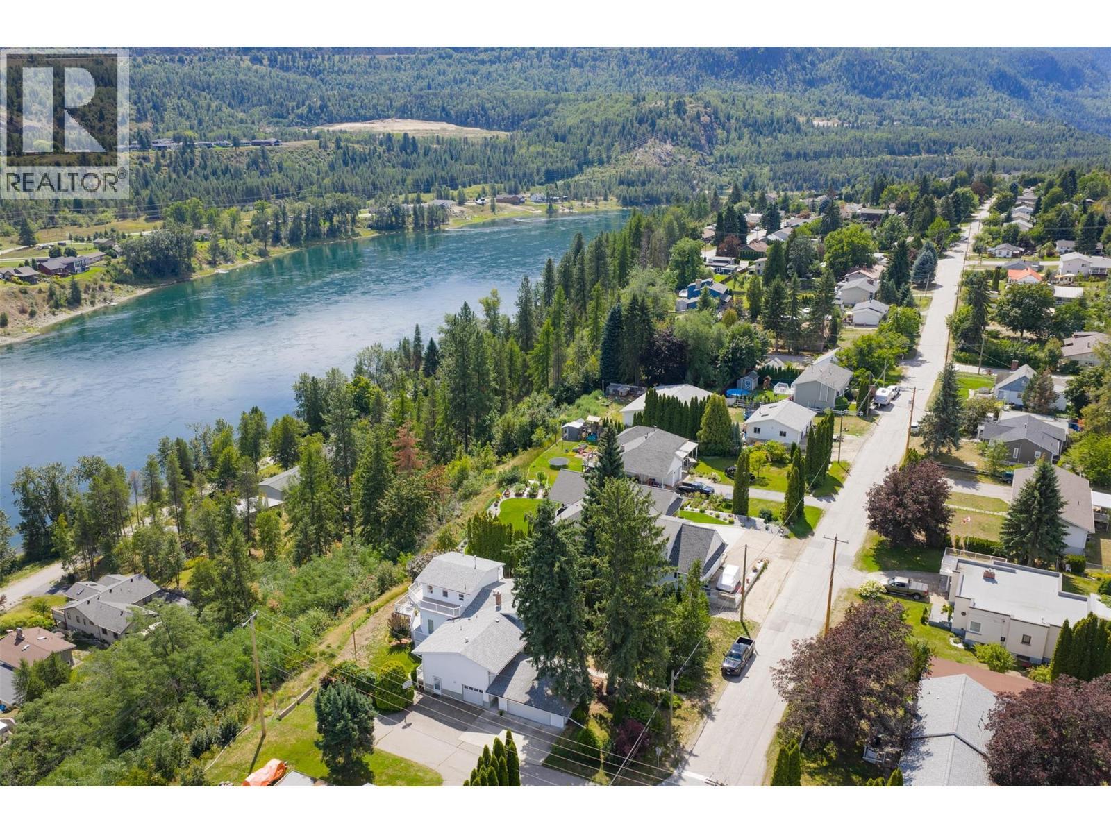 CASTLEGAR, British Columbia, V1N 2S5, CA, 5 Bedrooms Bedrooms, ,3 BathroomsBathrooms,Residential,For Sale,1918306