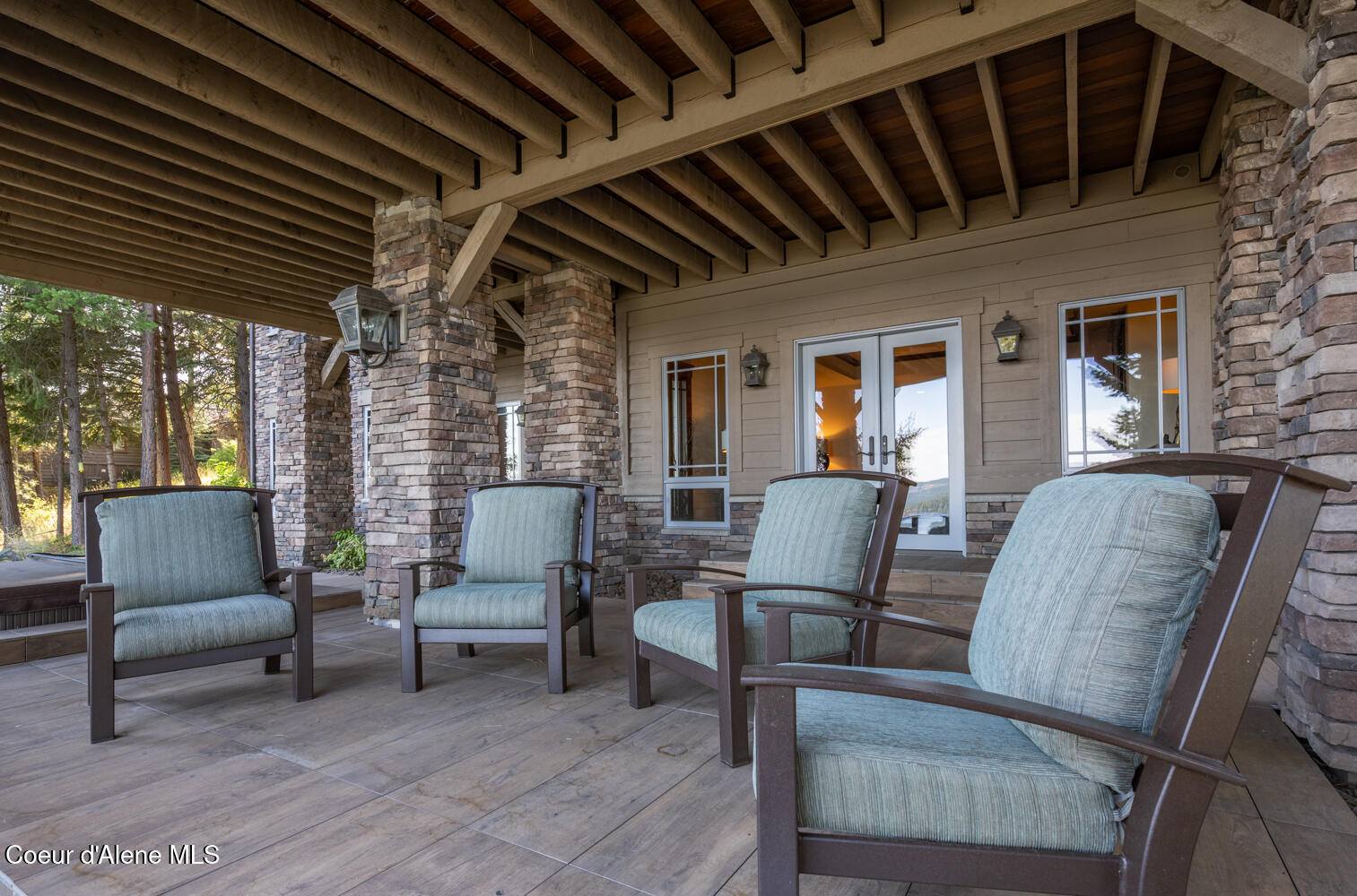 Coeur d'Alene, Idaho, 83814, United States, 4 Bedrooms Bedrooms, ,4 BathroomsBathrooms,Residential,For Sale,1909432