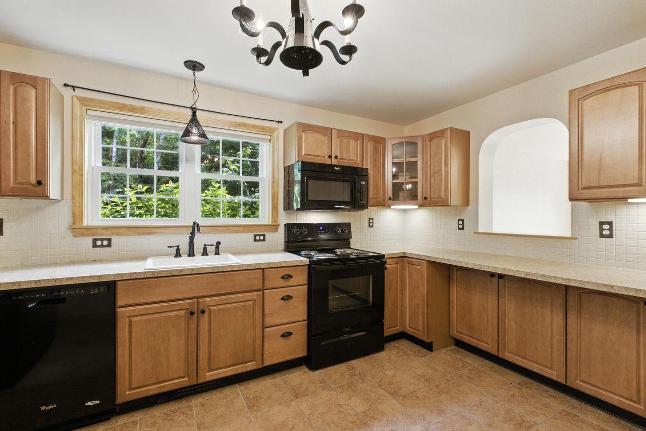 Bartlett, New Hampshire, 03812, United States, 3 Bedrooms Bedrooms, ,4 BathroomsBathrooms,Residential,For Sale,1885441