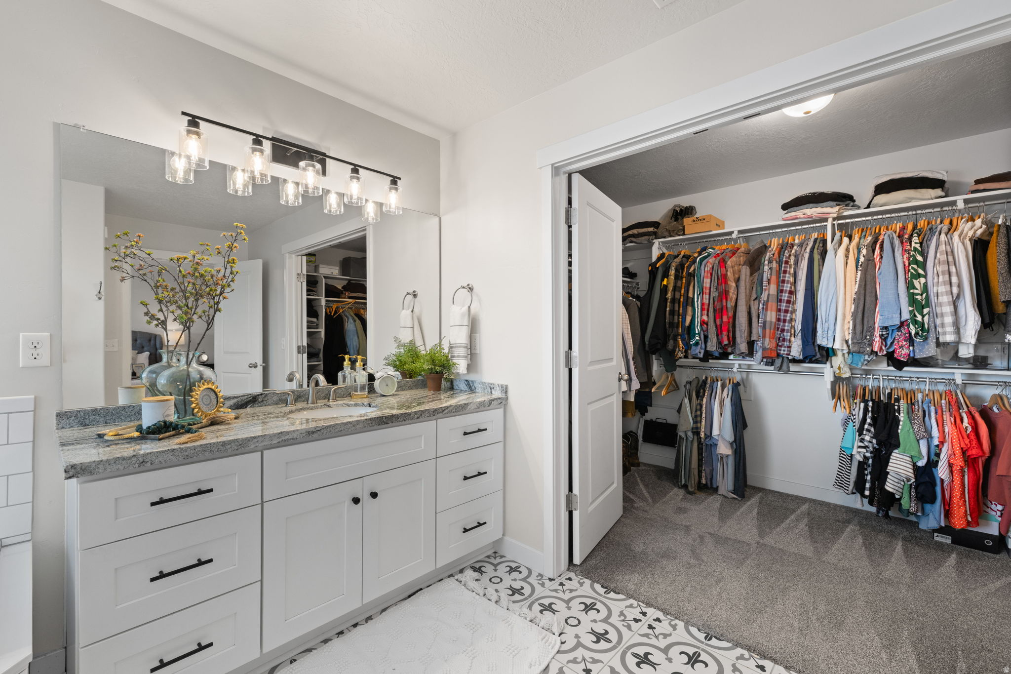 Eagle Mountain, Utah, 84005, United States, 5 Bedrooms Bedrooms, ,4 BathroomsBathrooms,Residential,For Sale,2003166