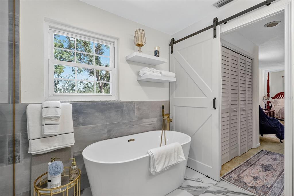 Seminole, Florida, 33776, United States, 3 Bedrooms Bedrooms, ,3 BathroomsBathrooms,Residential,For Sale,1989407