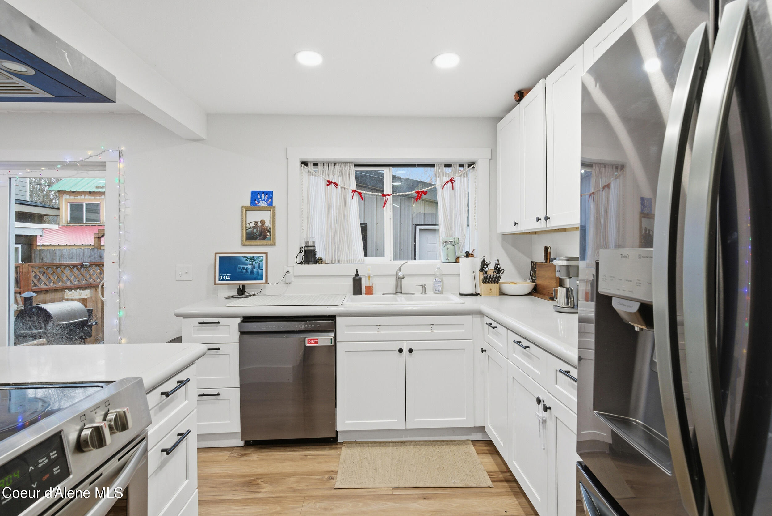 Sandpoint, Idaho, 83864, United States, 4 Bedrooms Bedrooms, ,Residential,For Sale,2011711