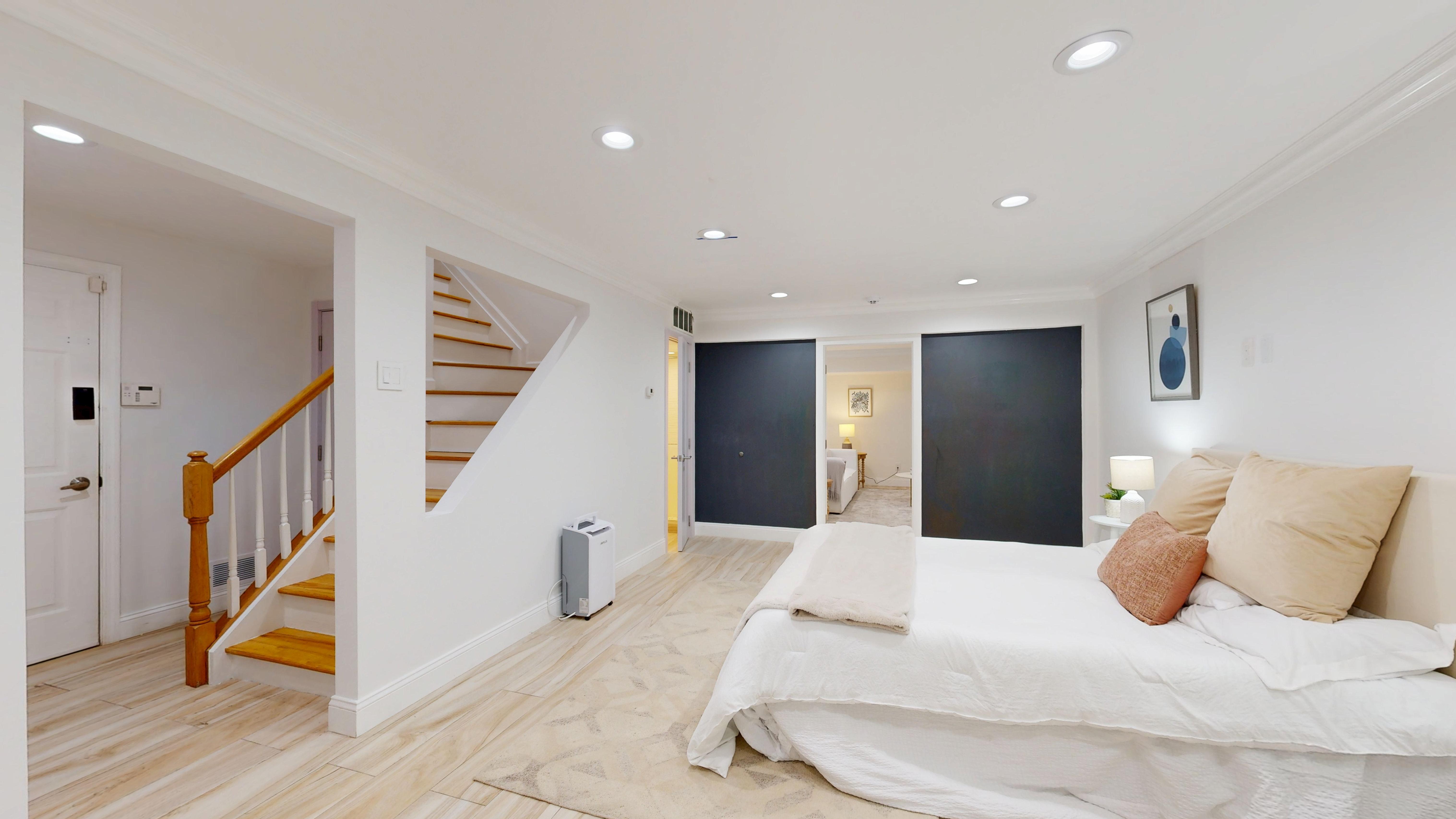 Staten Island, New York, 10301, United States, 6 Bedrooms Bedrooms, ,4 BathroomsBathrooms,Residential,For Sale,1976673