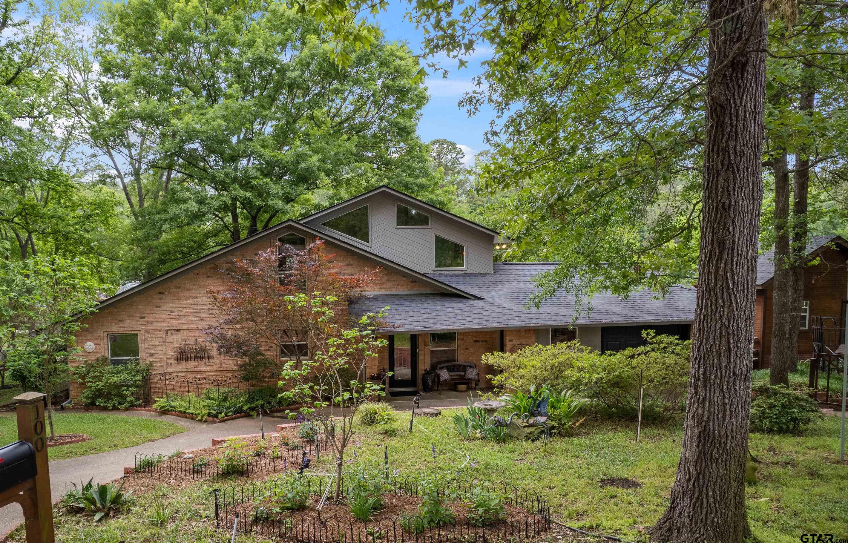 Scroggins, Texas, 75480, United States, 3 Bedrooms Bedrooms, ,2 BathroomsBathrooms,Residential,For Sale,2039986