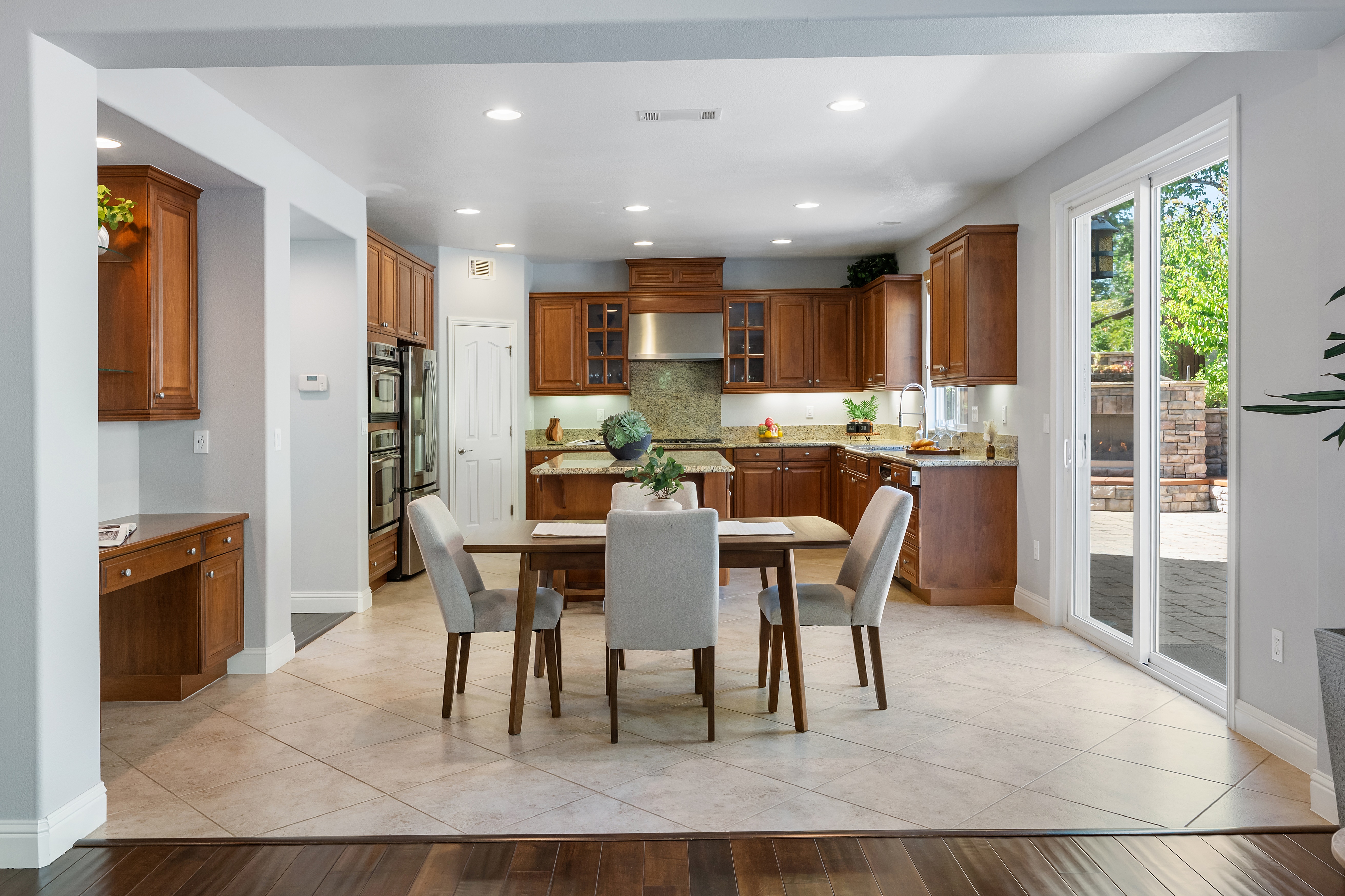  Mediterranean Elegance Meets Resort-Style Living in Prestigious Windemere - 物件實景