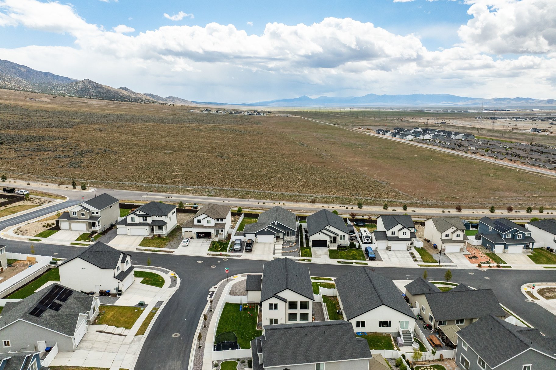  Fully Finished Dream Home with Stunning 2 Story Fireplace in Eagle Mountain - 物件實景
