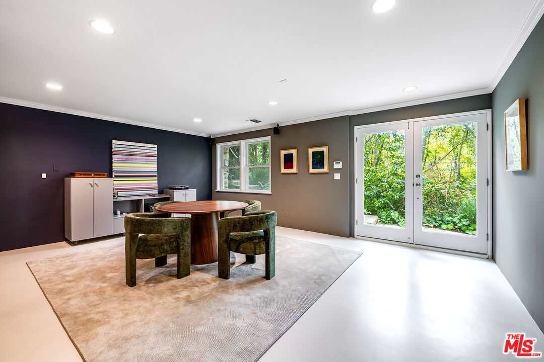 Los Angeles, California, 90077, United States, 5 Bedrooms Bedrooms, ,7 BathroomsBathrooms,Residential,For Sale,1827640
